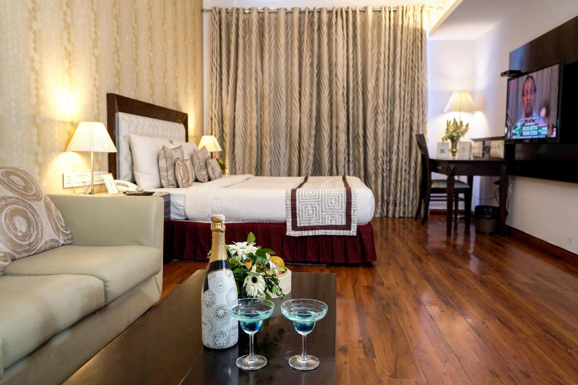 Hotel Treehouse Queens Pearl 3*