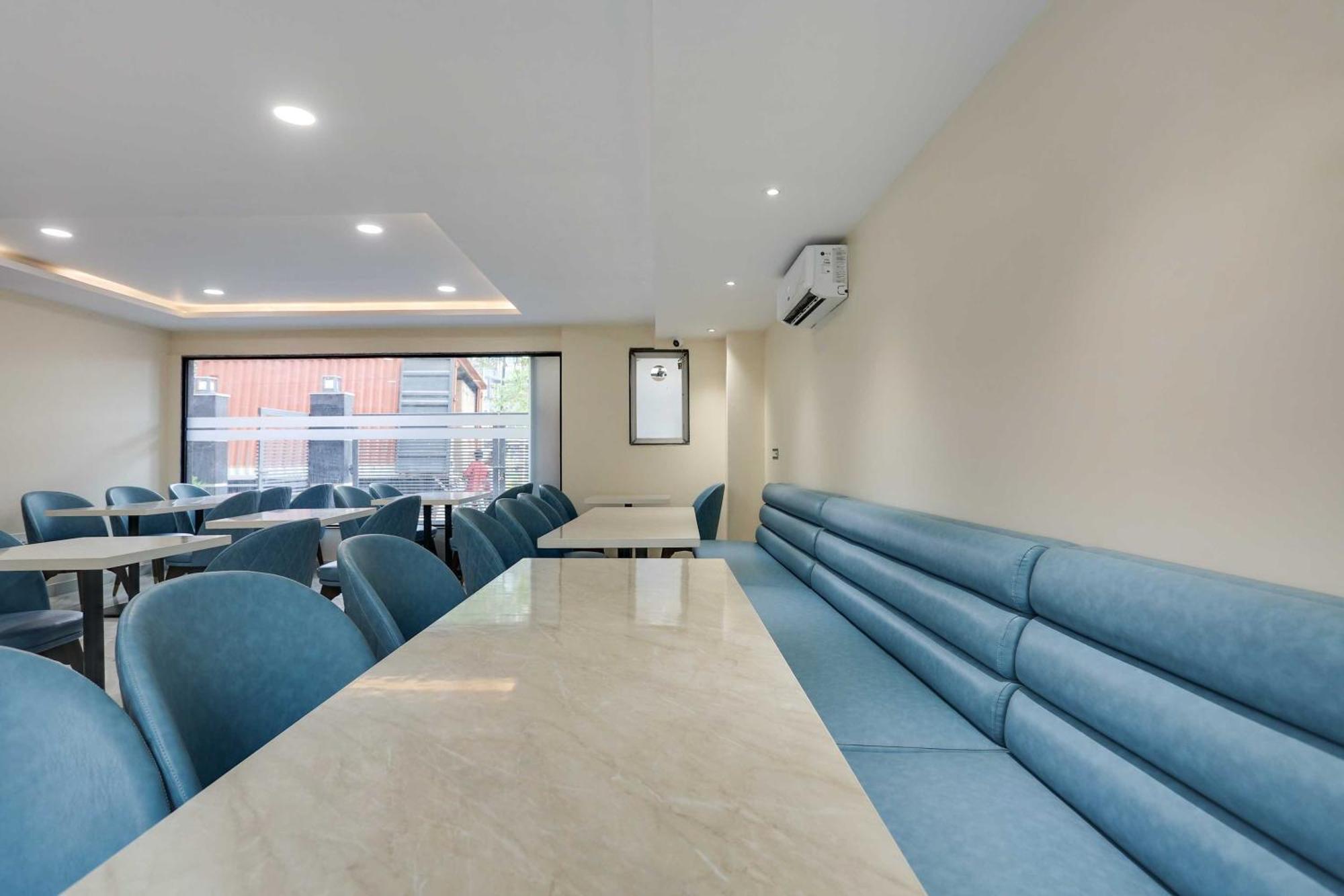 Townhouse The Adore Hotel 3*