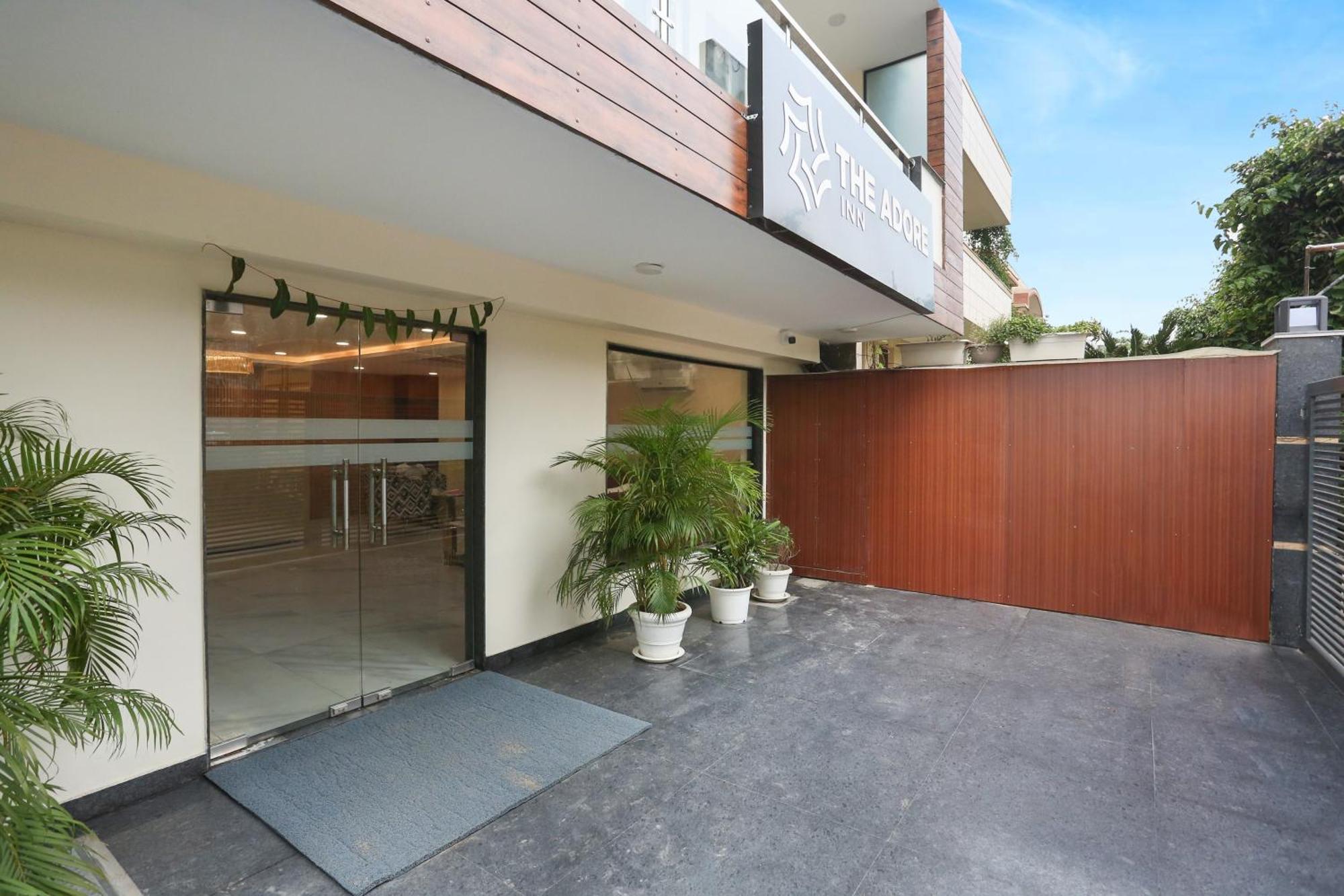 Hotel Townhouse The Adore Gurgaon