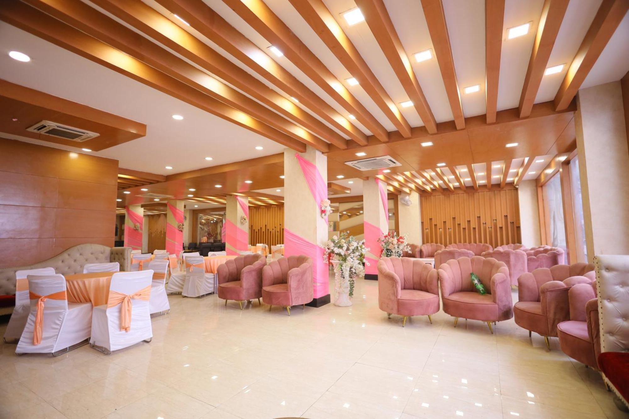 Hotel Wedlock Premium Huda