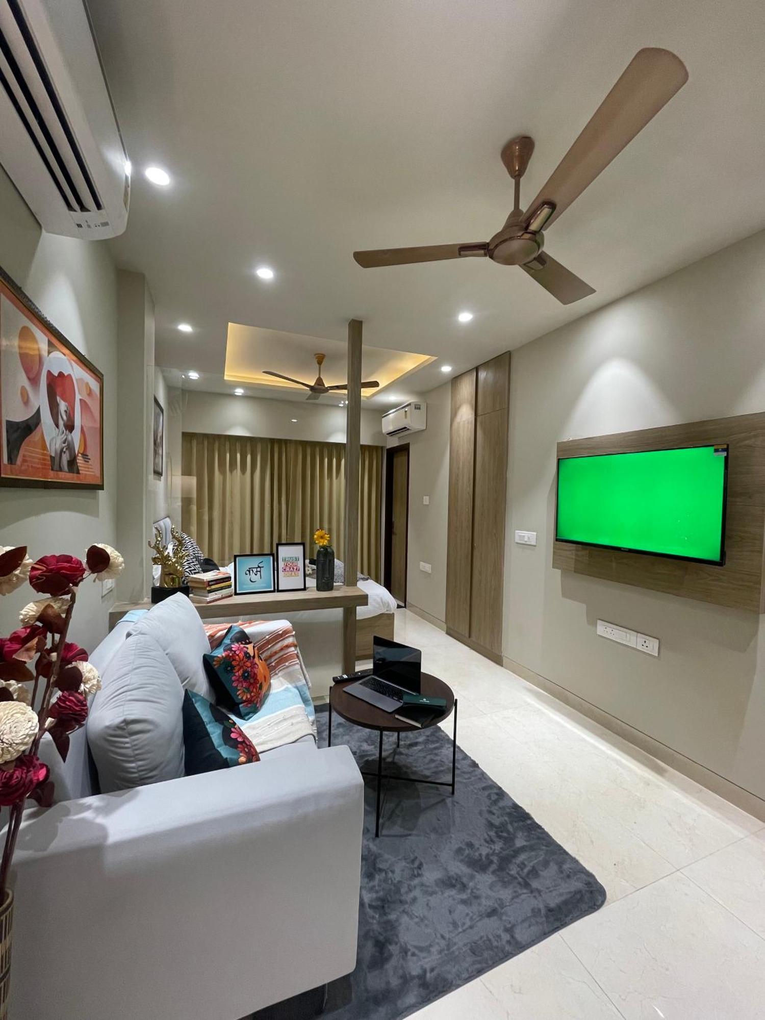 Stayo Premium Garden View Aparthotel