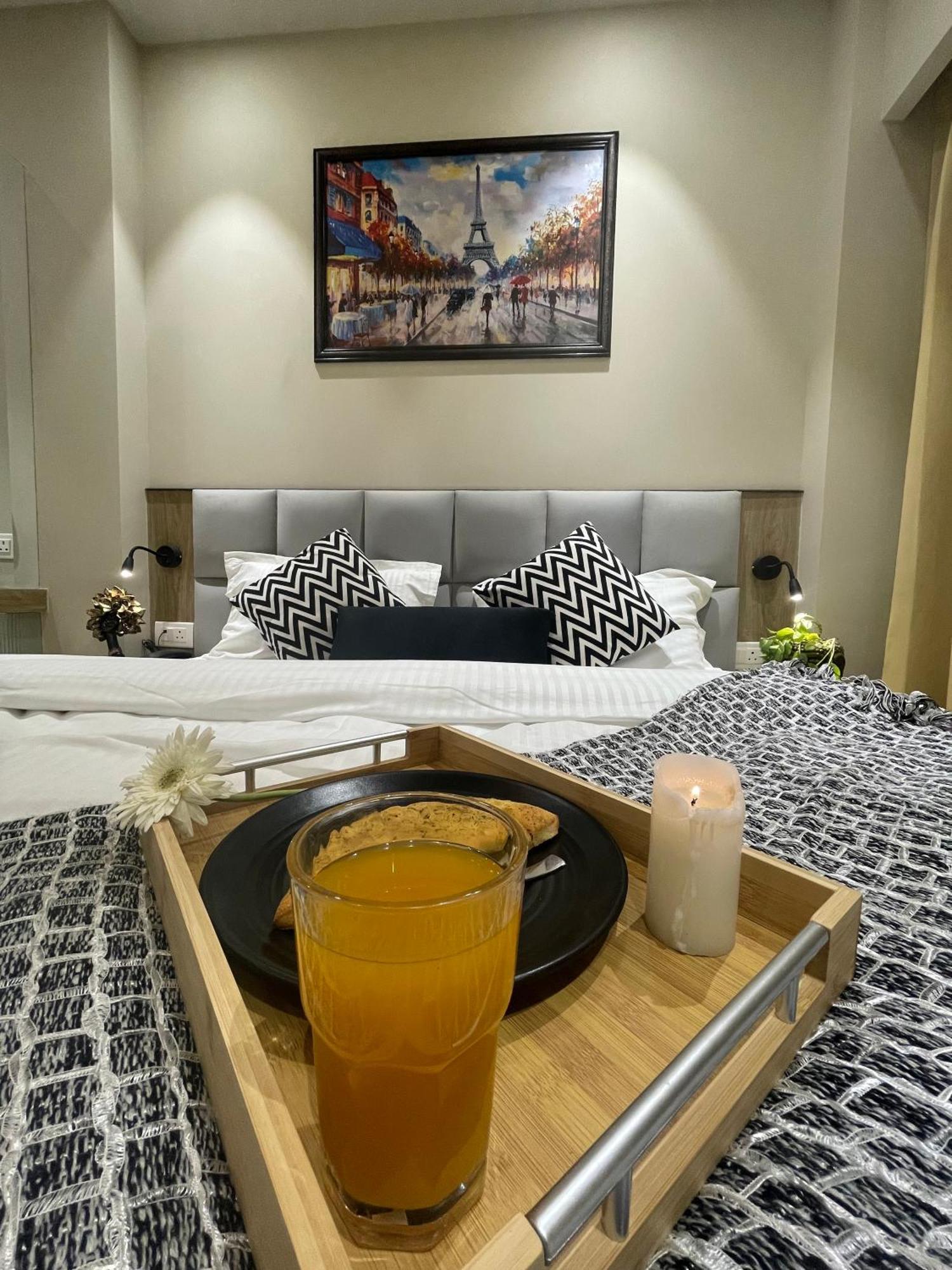 Stayo Premium Garden View Aparthotel Gurgaon