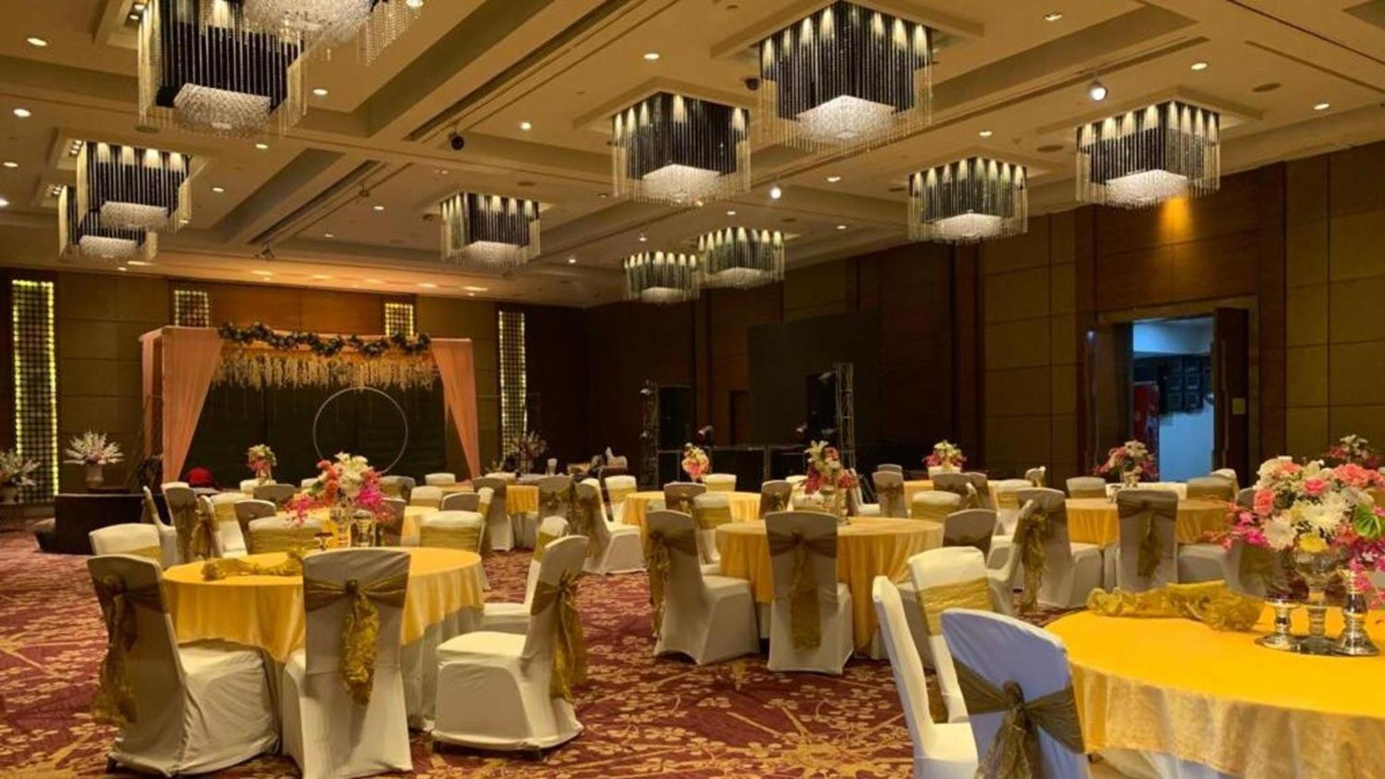 Hotel Crowne Plaza Today Gurugram By Ihg 5*