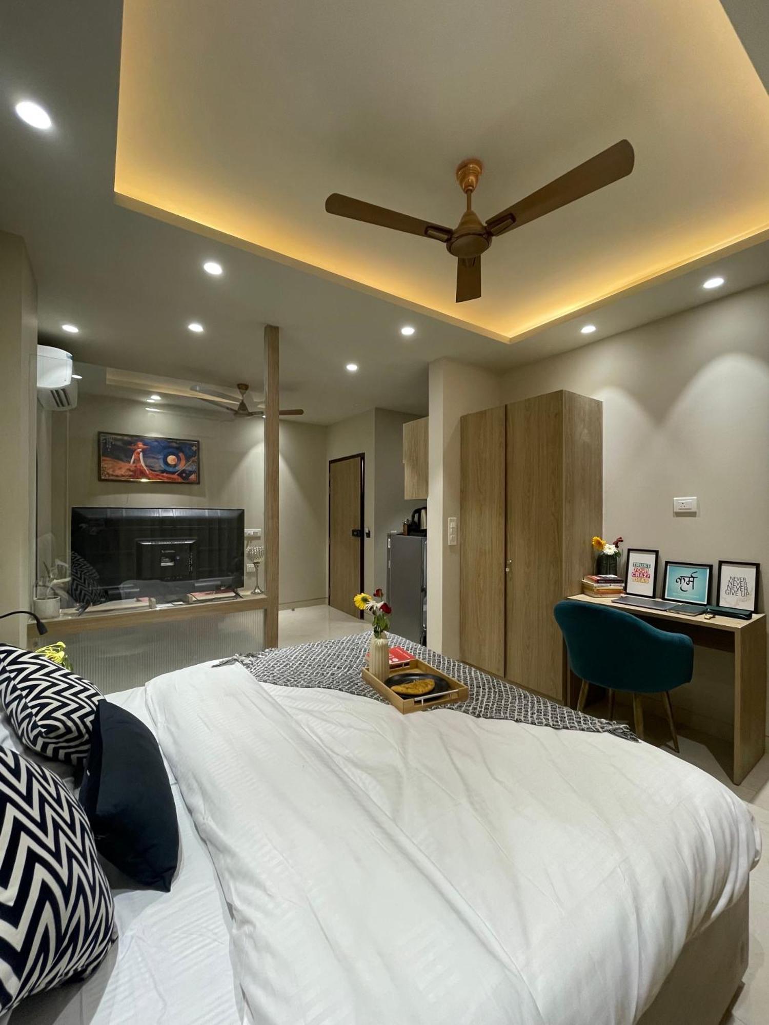 Stayo Premium Bed & Breakfast Gurgaon