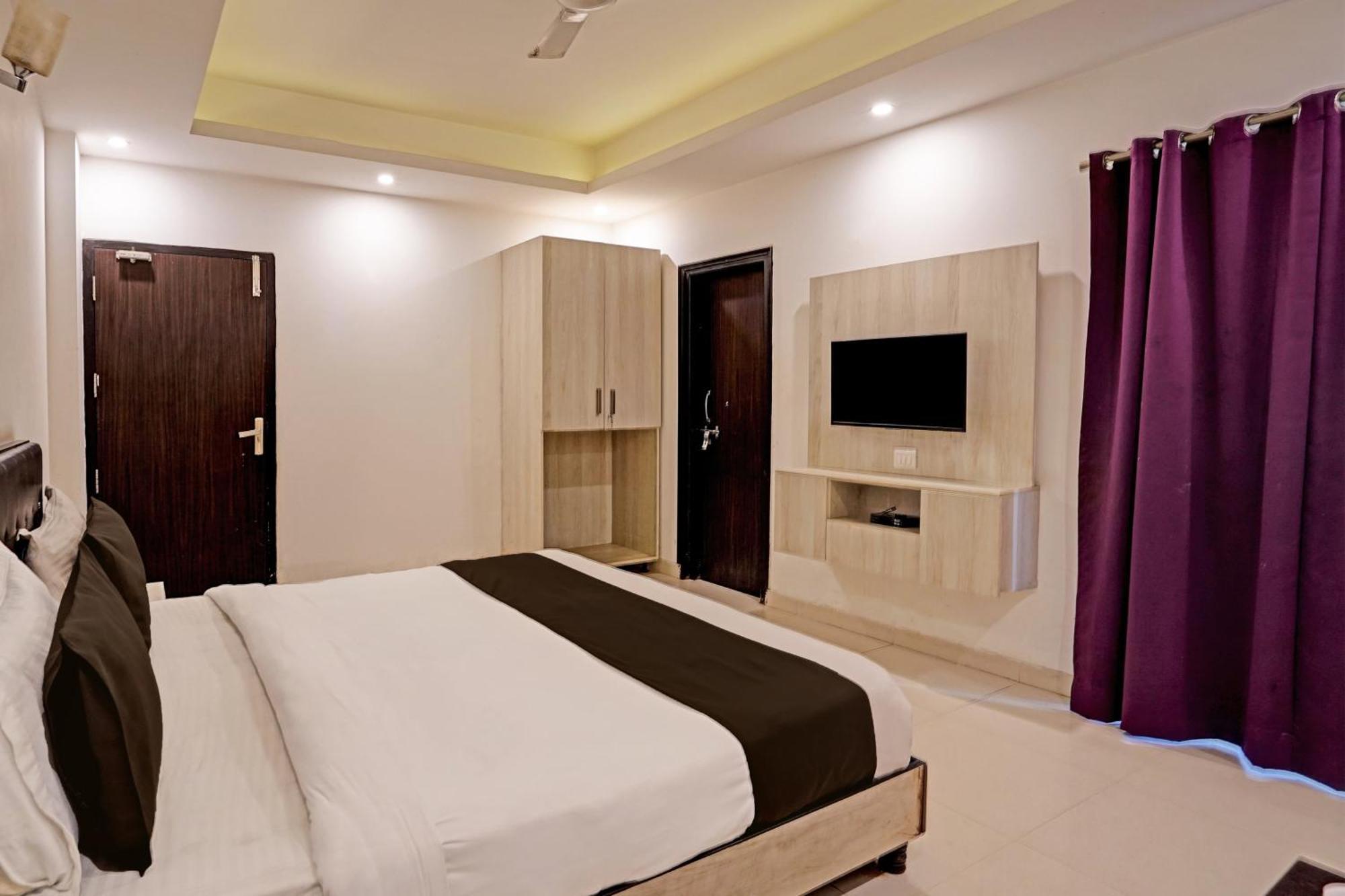 O Babil Palace Near Omaxe Celebration Mall Hotel
