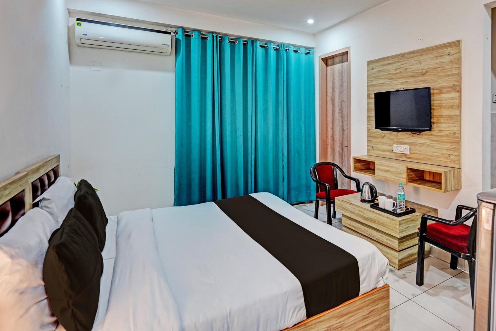 Townhouse Akshay 3*