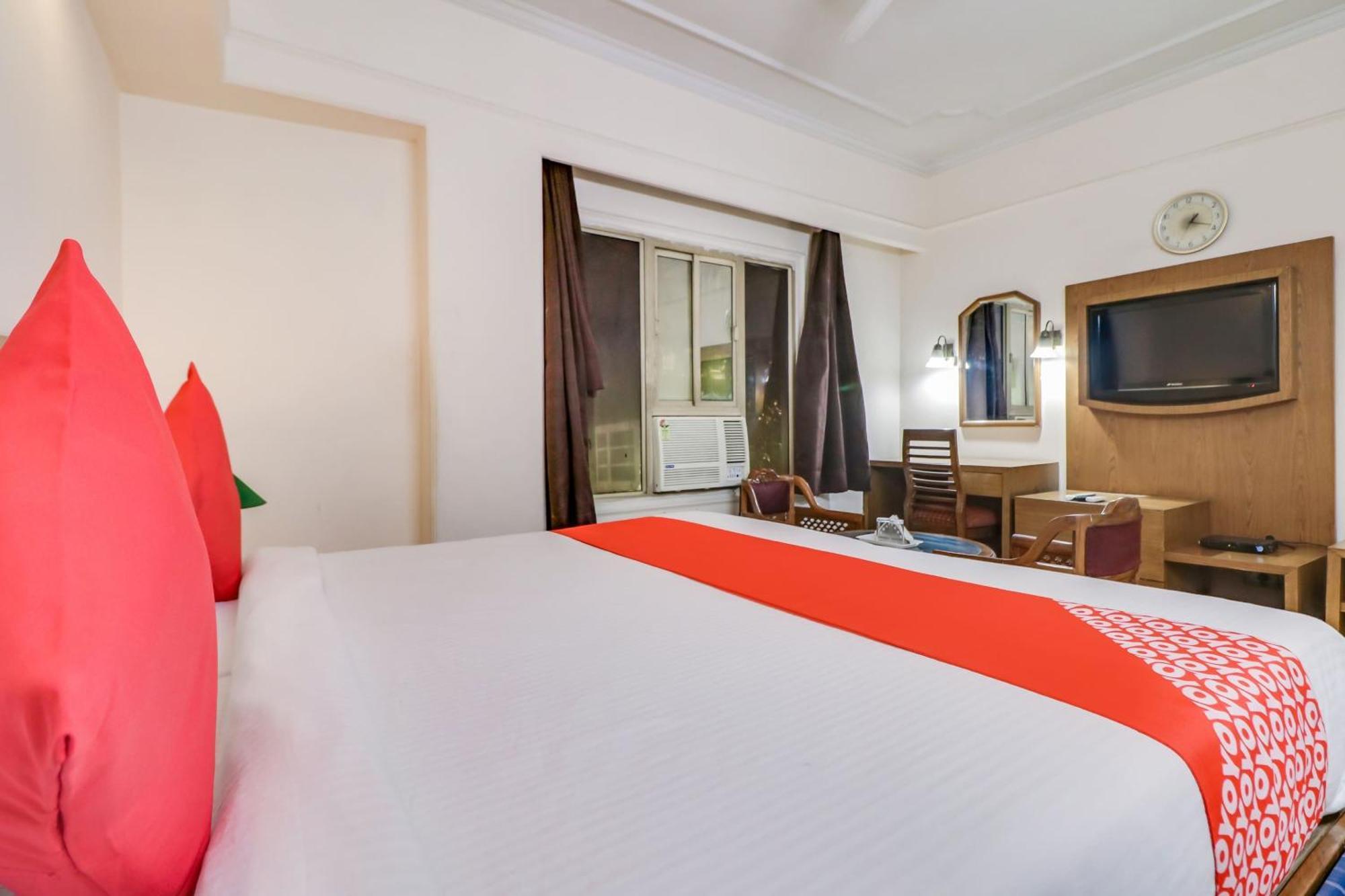 Super Collection O Queen Residency Hotel