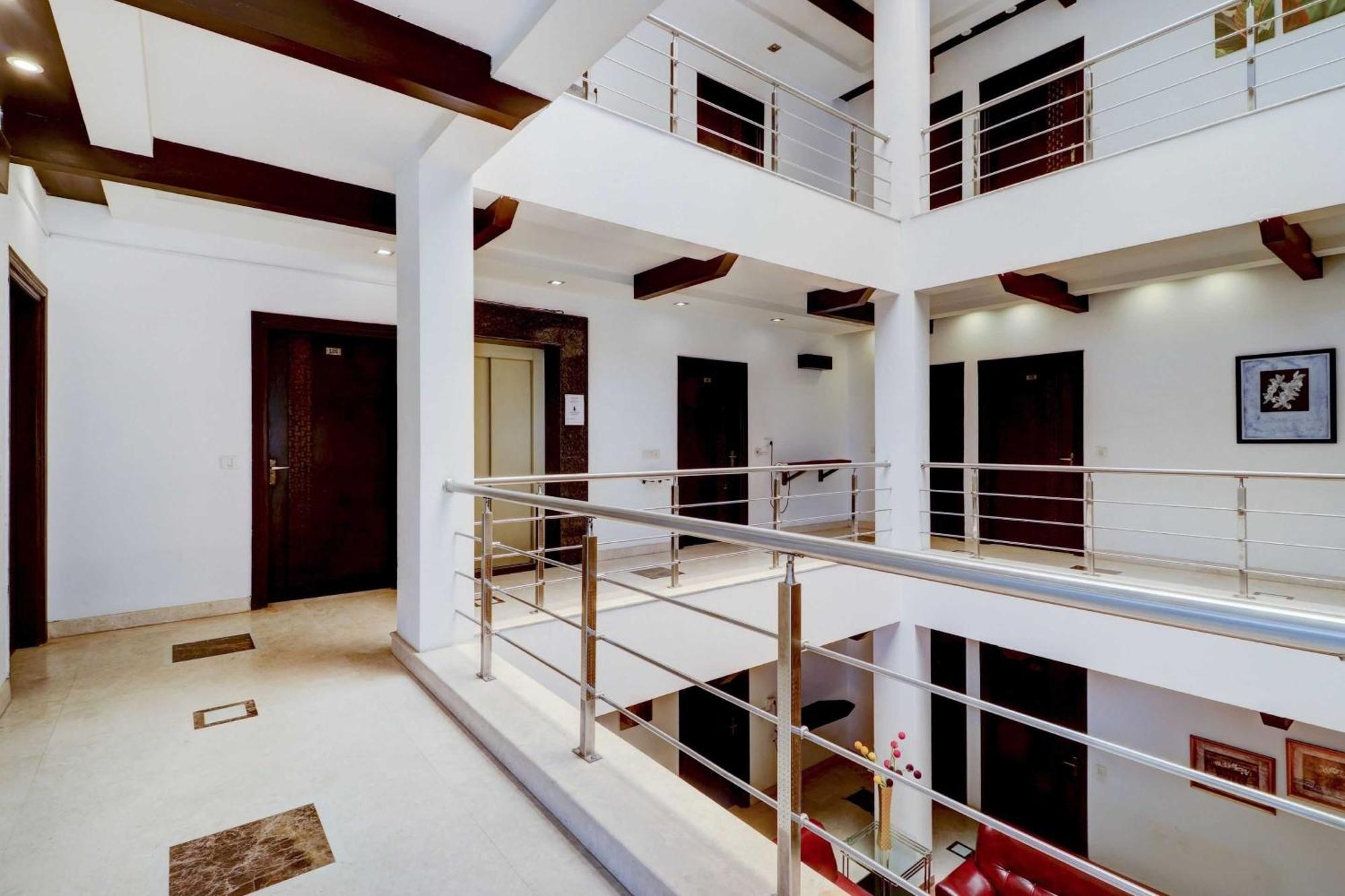 Collection O Marina Gurgaon
