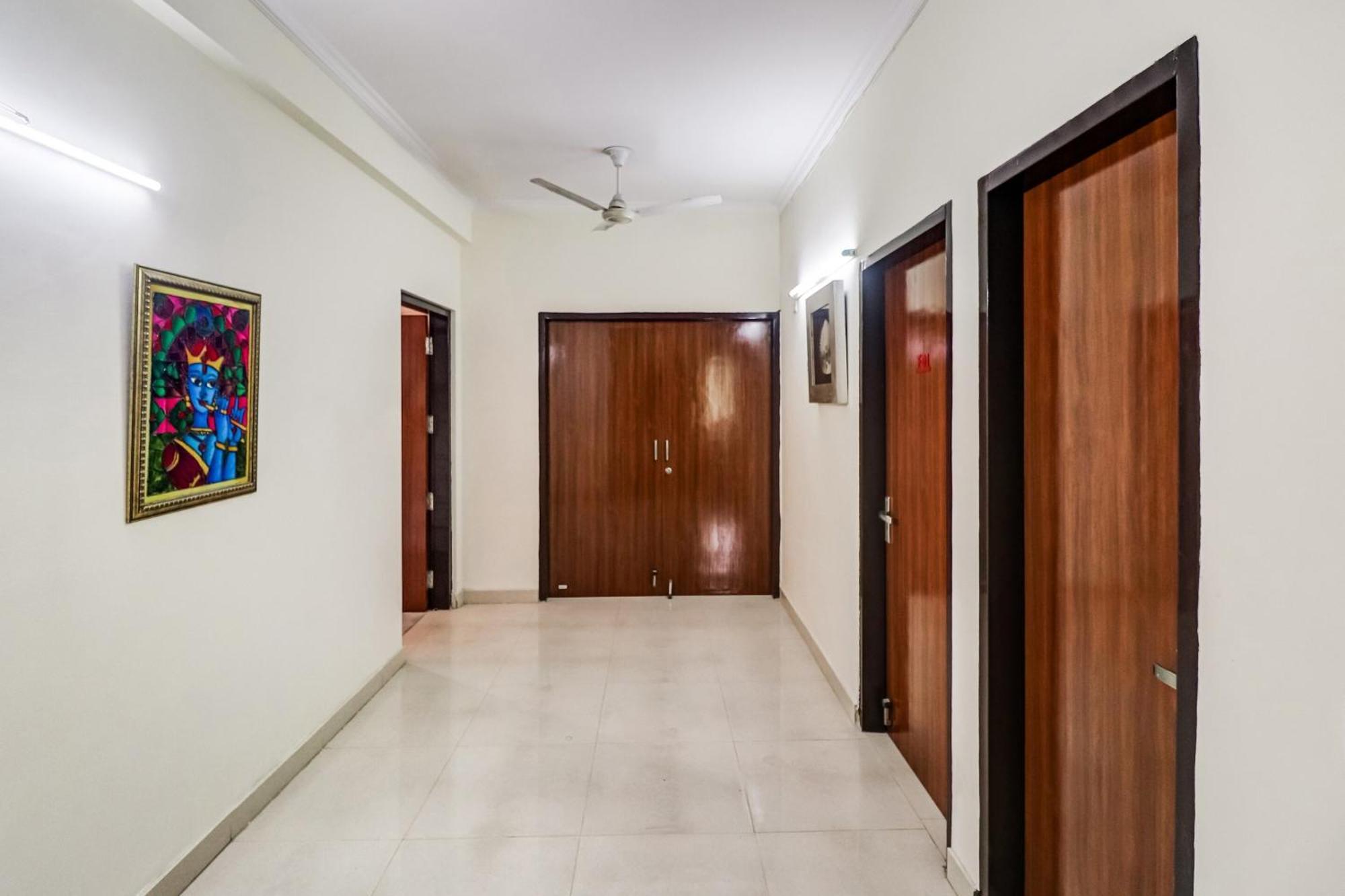 Hotel O Rajvanshi Palace Gurgaon