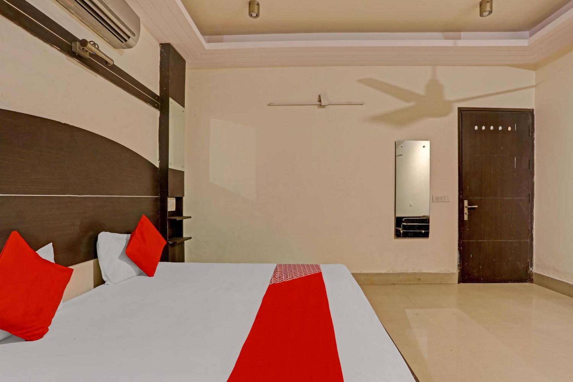 Hotel O Moonlight 3*
