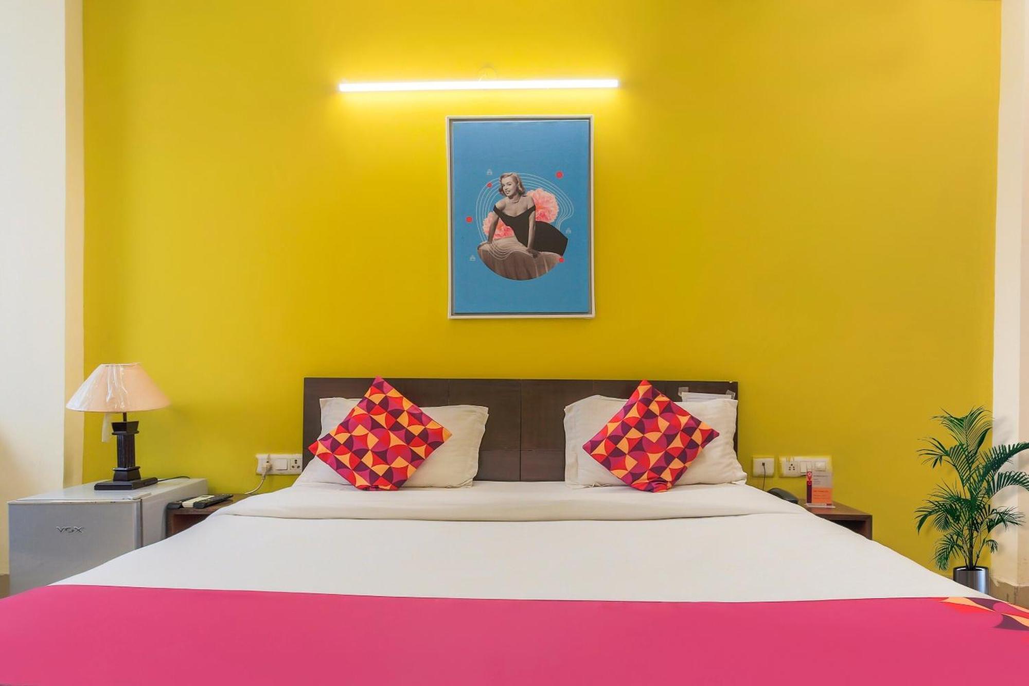 Hotel Collection O Royal Suits Gurgaon