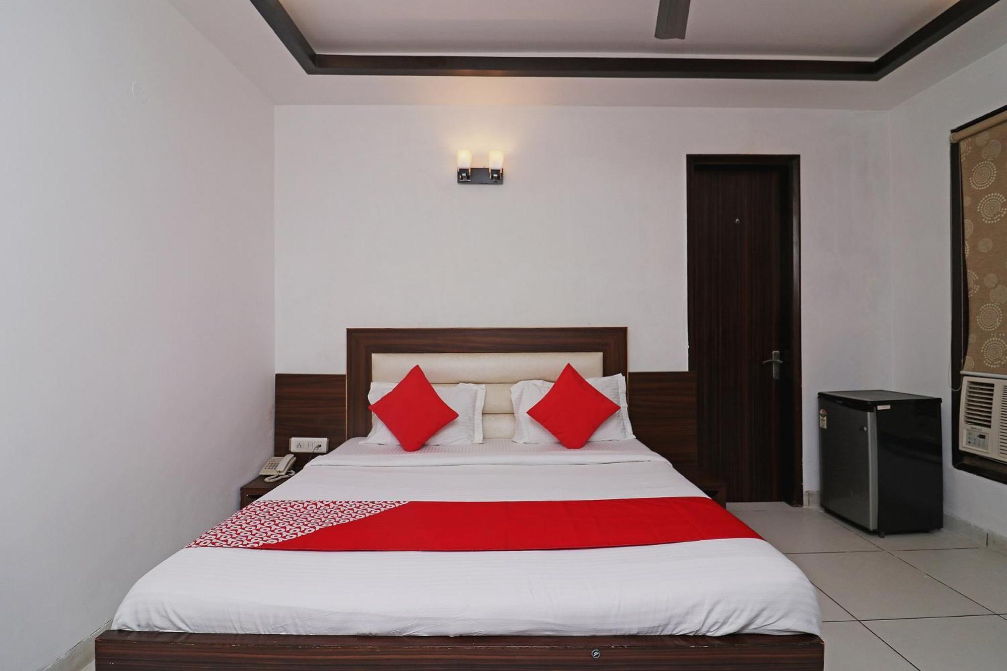 Wonderland Near Aravali Biodiversity Park Hotel 3*