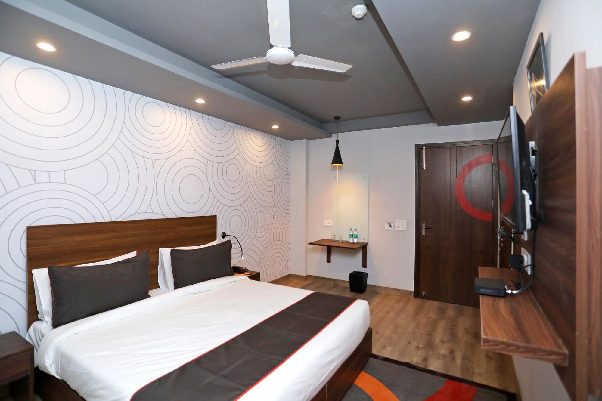 Collection O Moonlight 3* Gurgaon