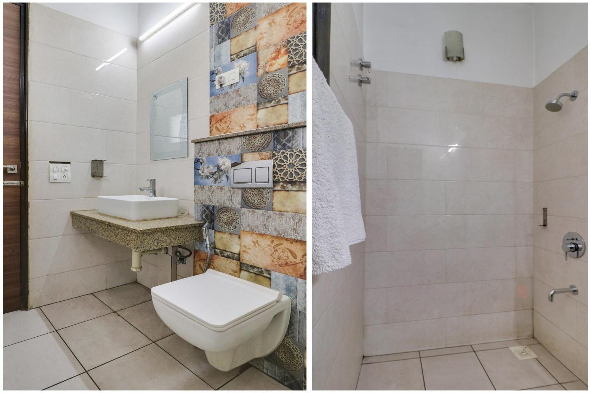 Collection O Plaza Near Inox Dreamz Hotel 3*