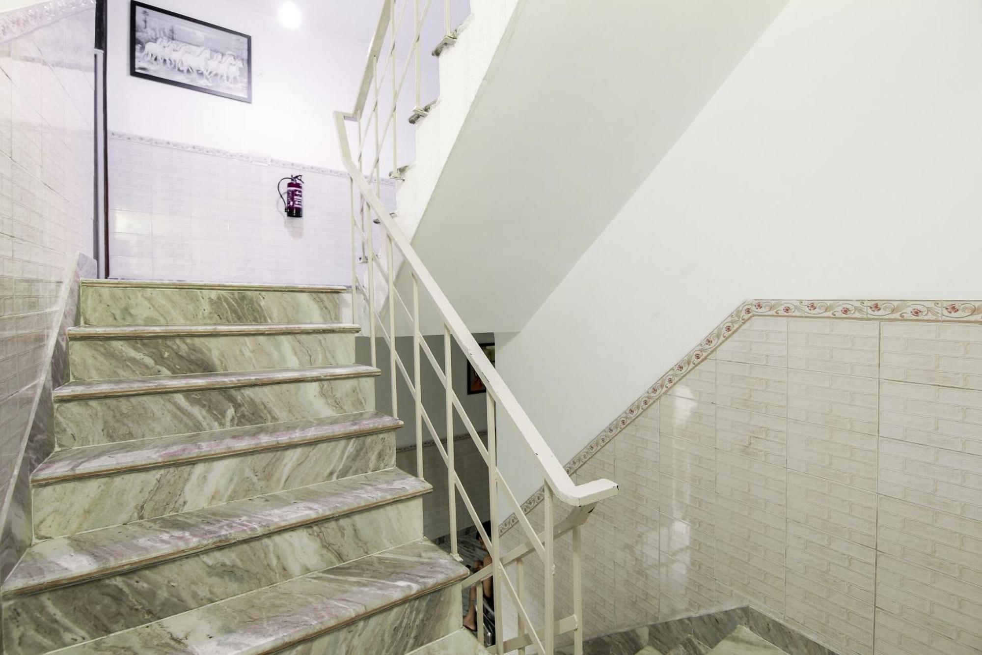 Sapna Hotel