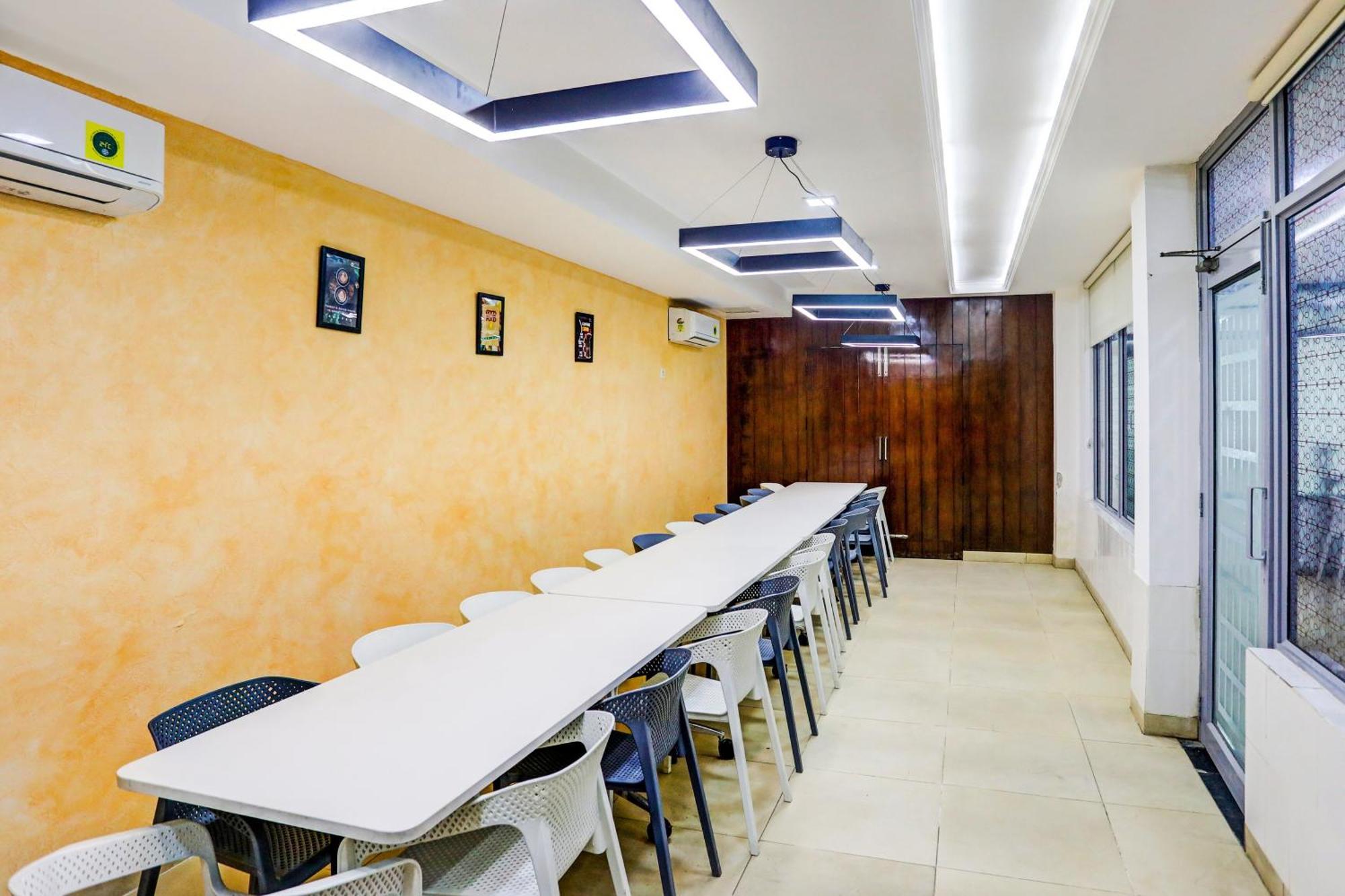 Hotel Townhouse 1184 N Huda Center Gurgaon