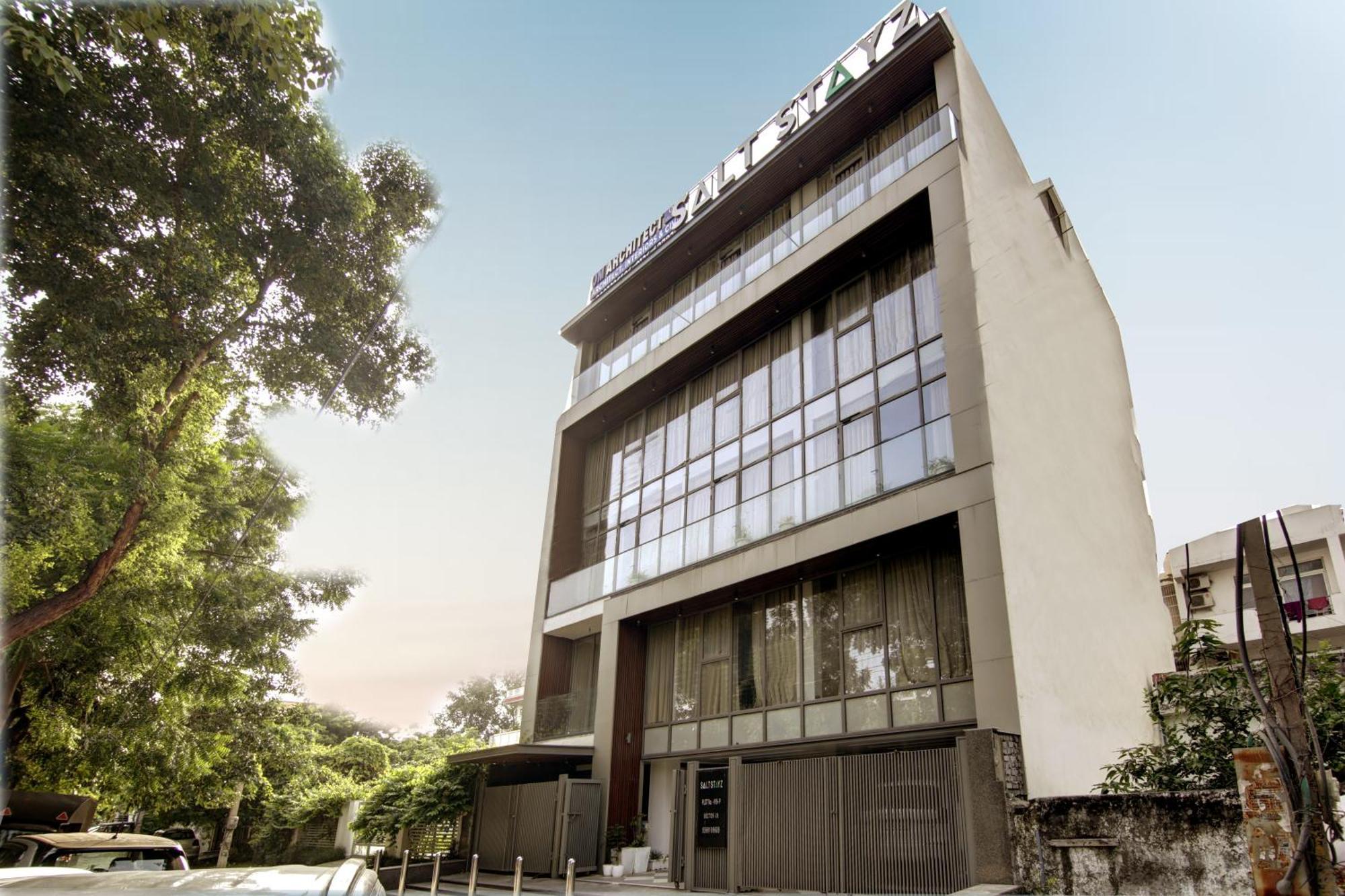Hotel Saltstayz Select - Unitech Cyber Park 4*