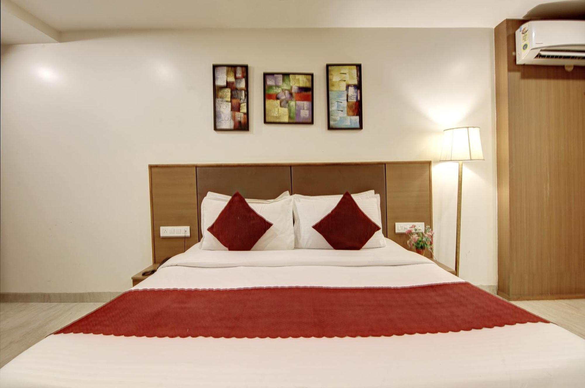 Saltstayz Select - Unitech Cyber Park Gurgaon