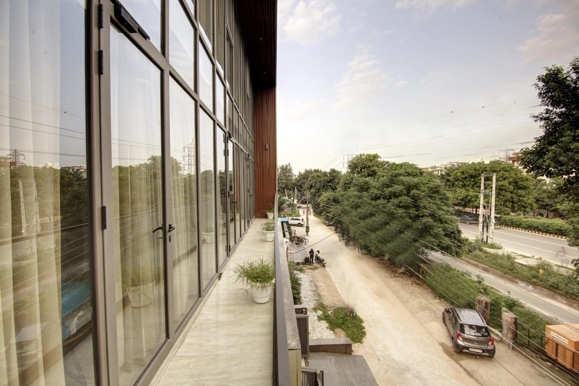 Hotel Saltstayz Select - Unitech Cyber Park 4*