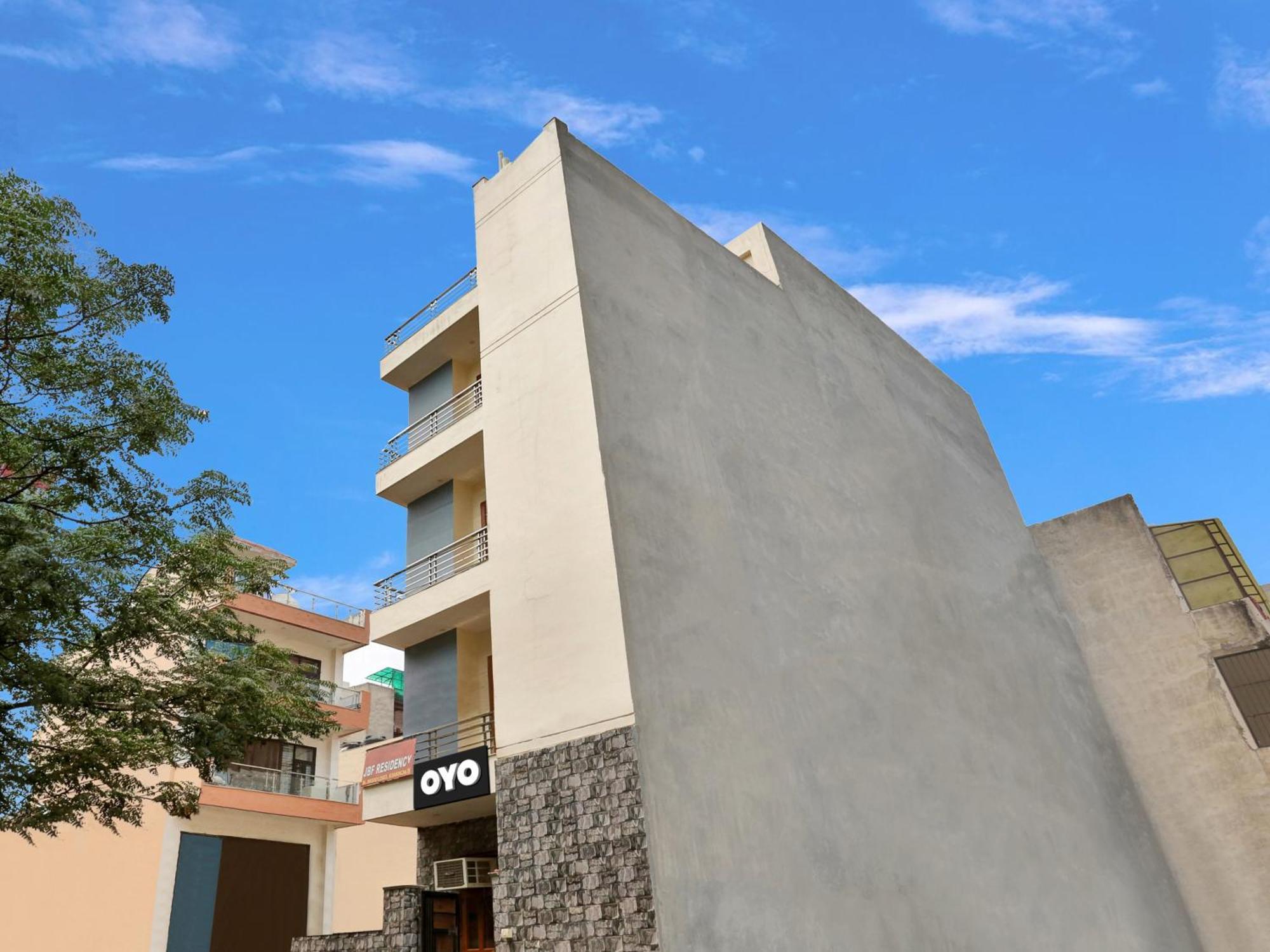 Hotel O Jmd Residency Gurgaon