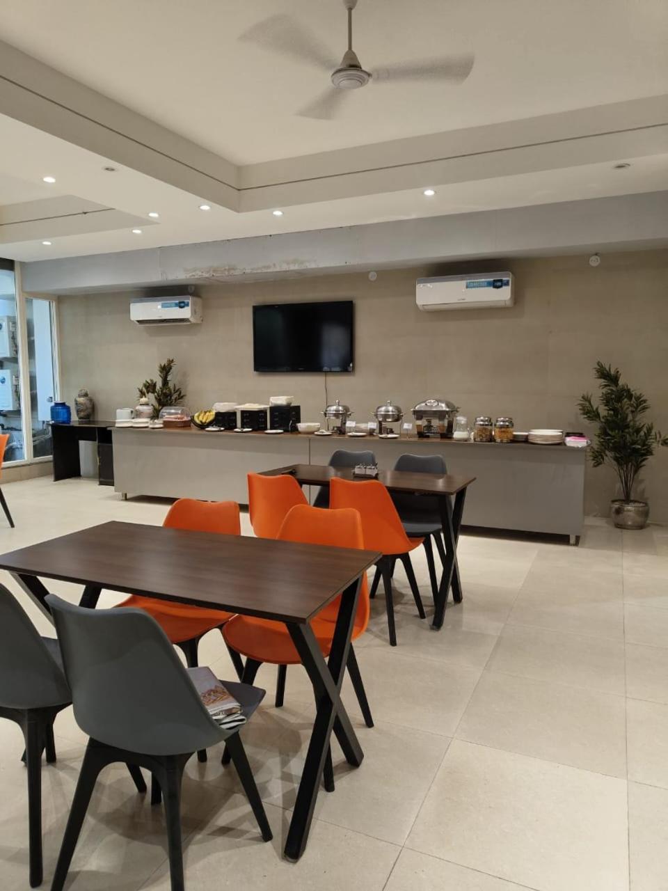Perch Service Dlf Cyber *