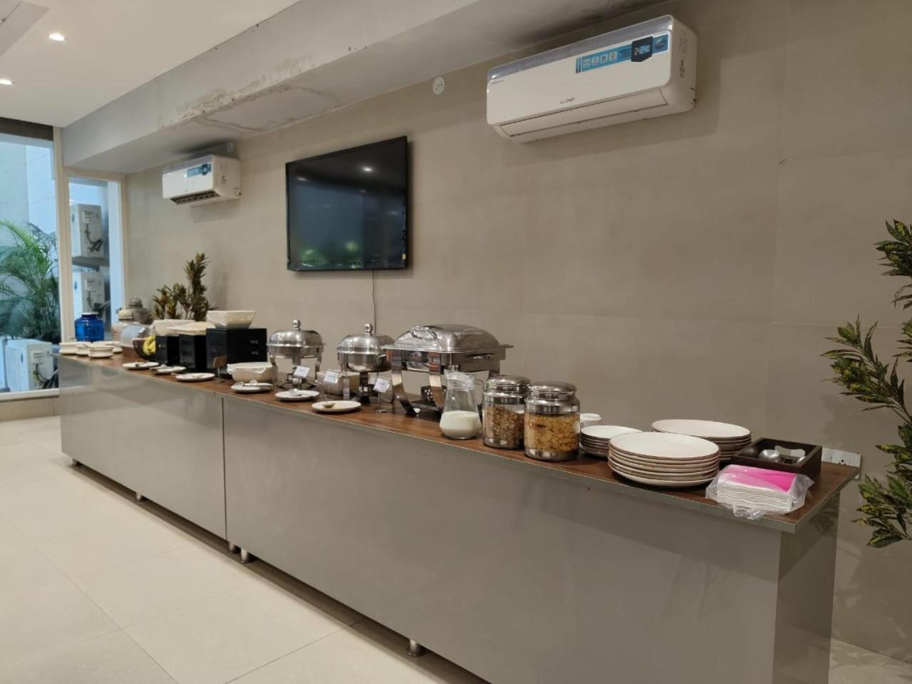 Perch Service Dlf Cyber Gurgaon
