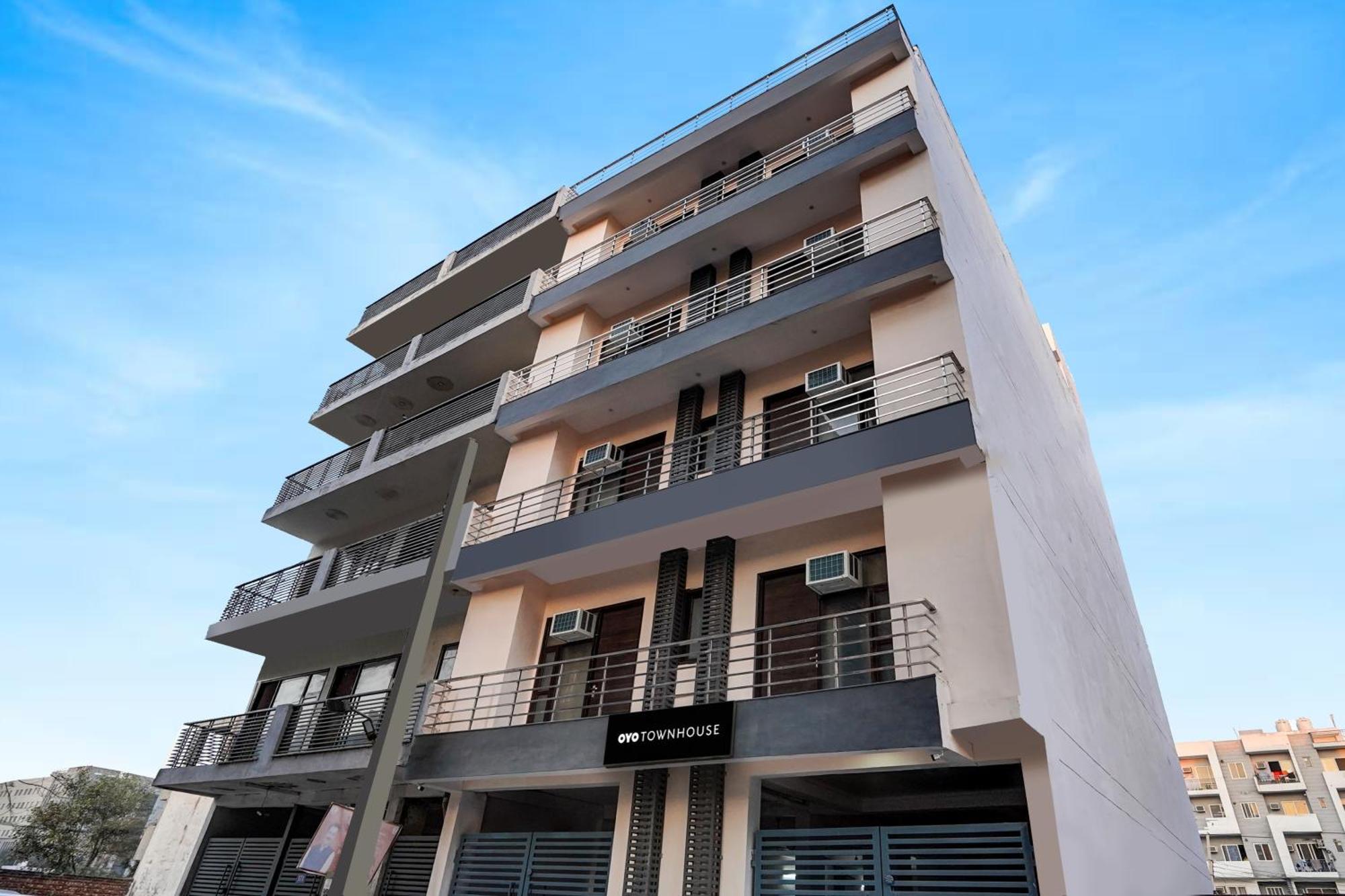 Townhouse Cloud Bay Gurgaon