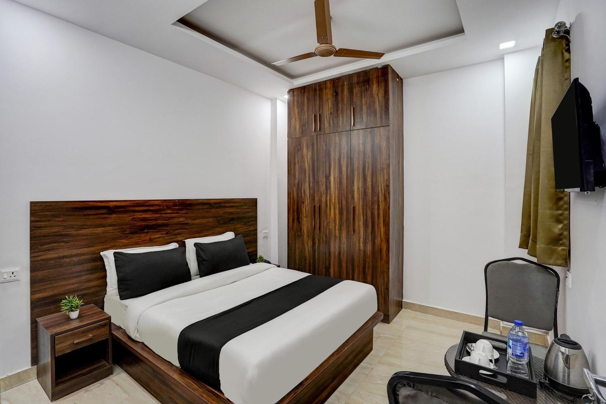 Townhouse Cloud Bay Hotel 4*