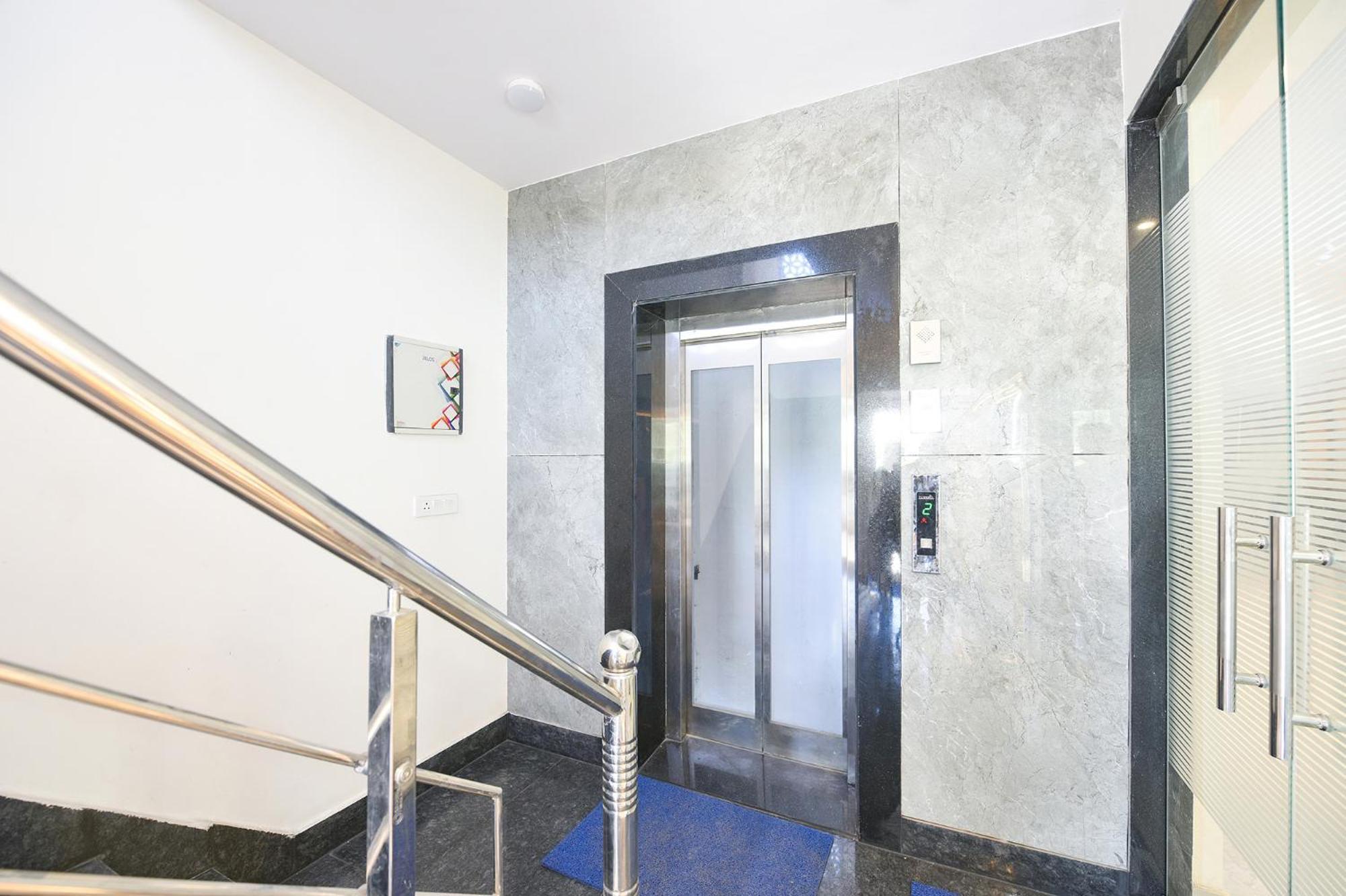 Hotel Fabhotel Prime Arjun Luxury Near Yashobhoomi Gurgaon