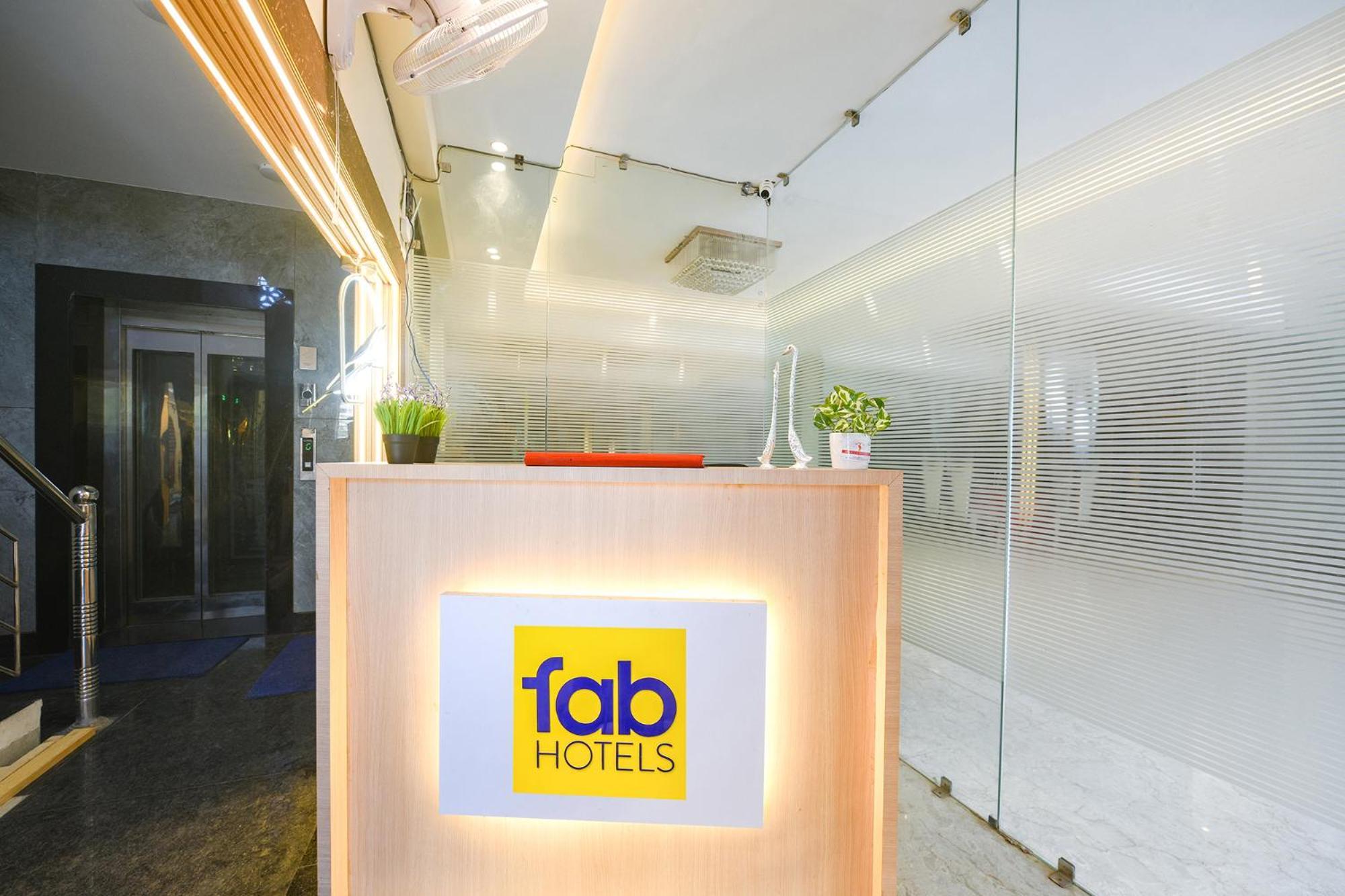 Fabhotel Prime Arjun Luxury Near Yashobhoomi * Gurgaon