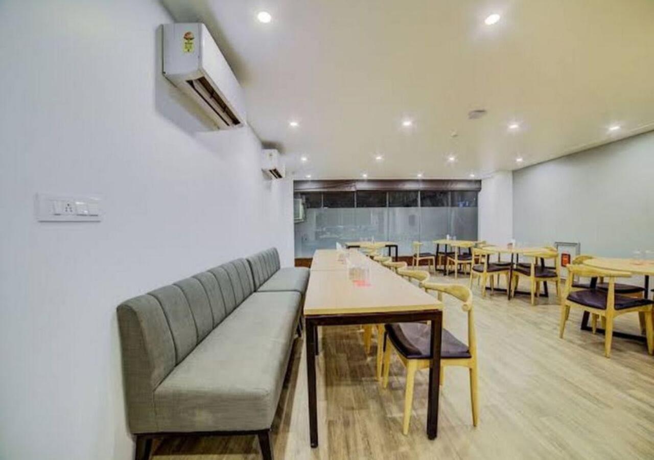Mallenzo Dlf Phase 1 Hotel 4*