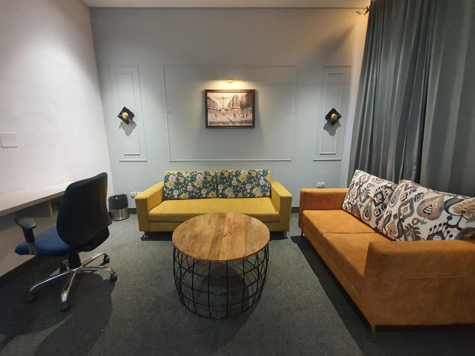 Mallenzo Dlf Phase 1 Hotel 4*