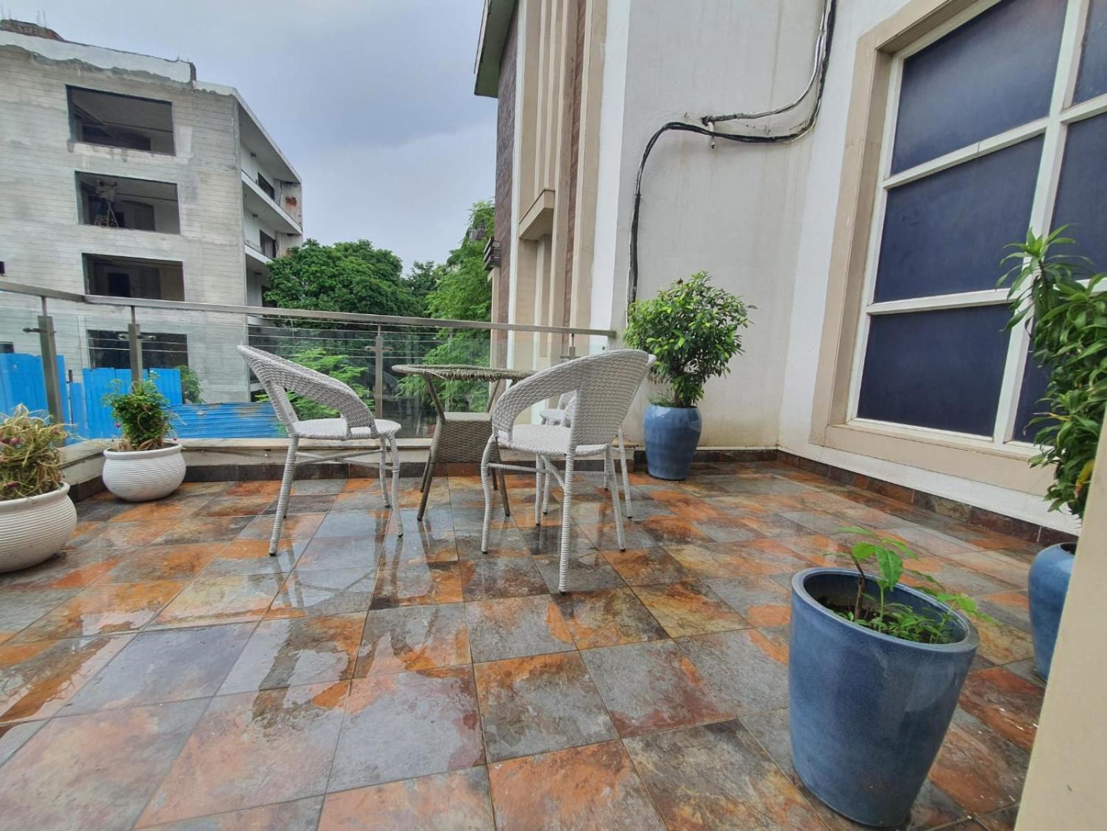 Mallenzo Dlf Phase 1 Hotel 4*