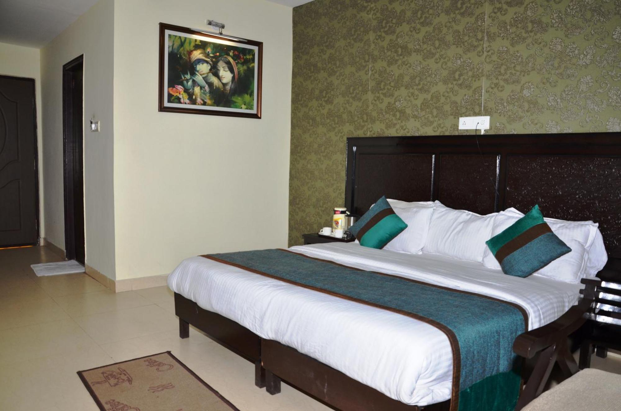 Resort Jps Residency