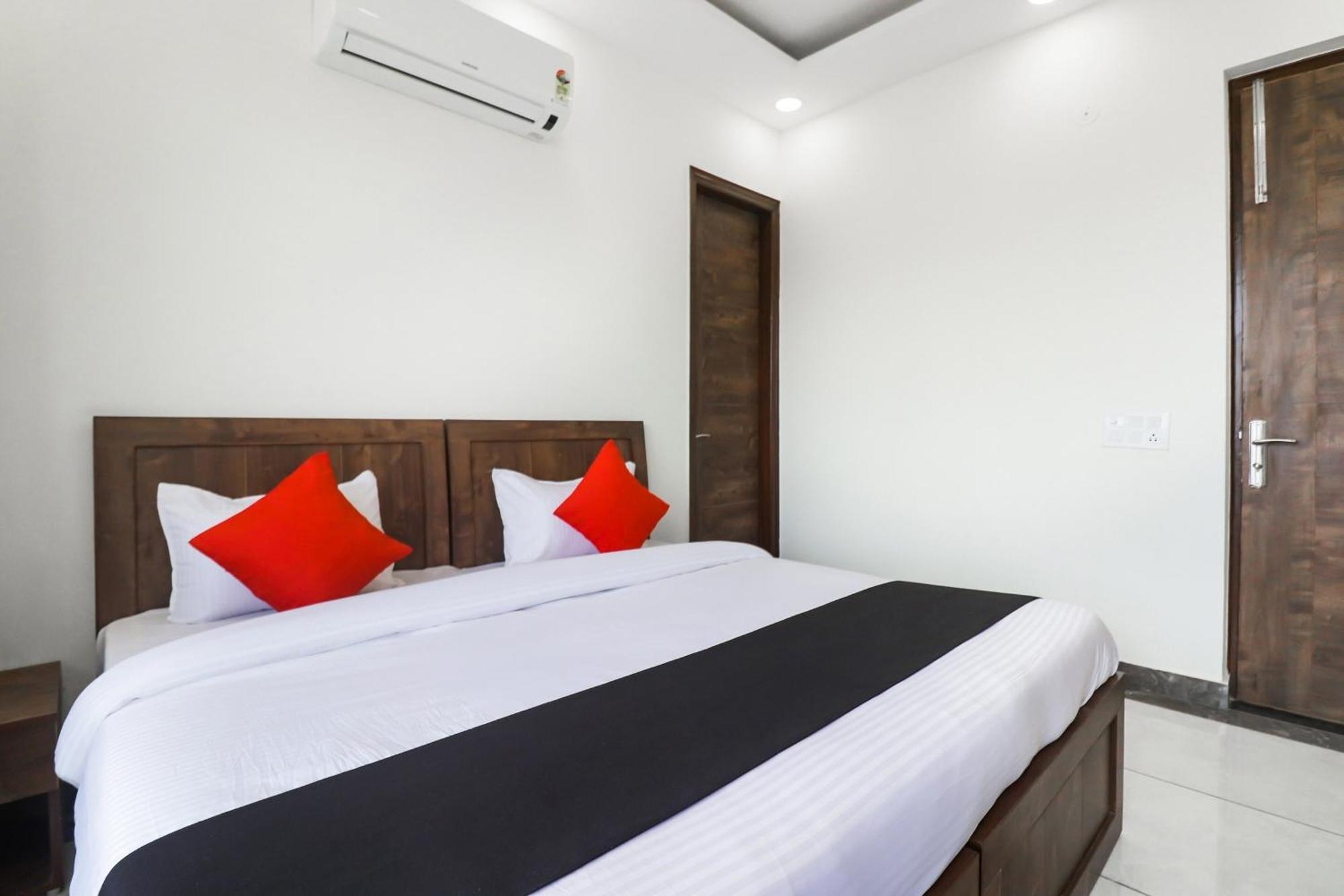 Collection O Leaf Residency Hotel