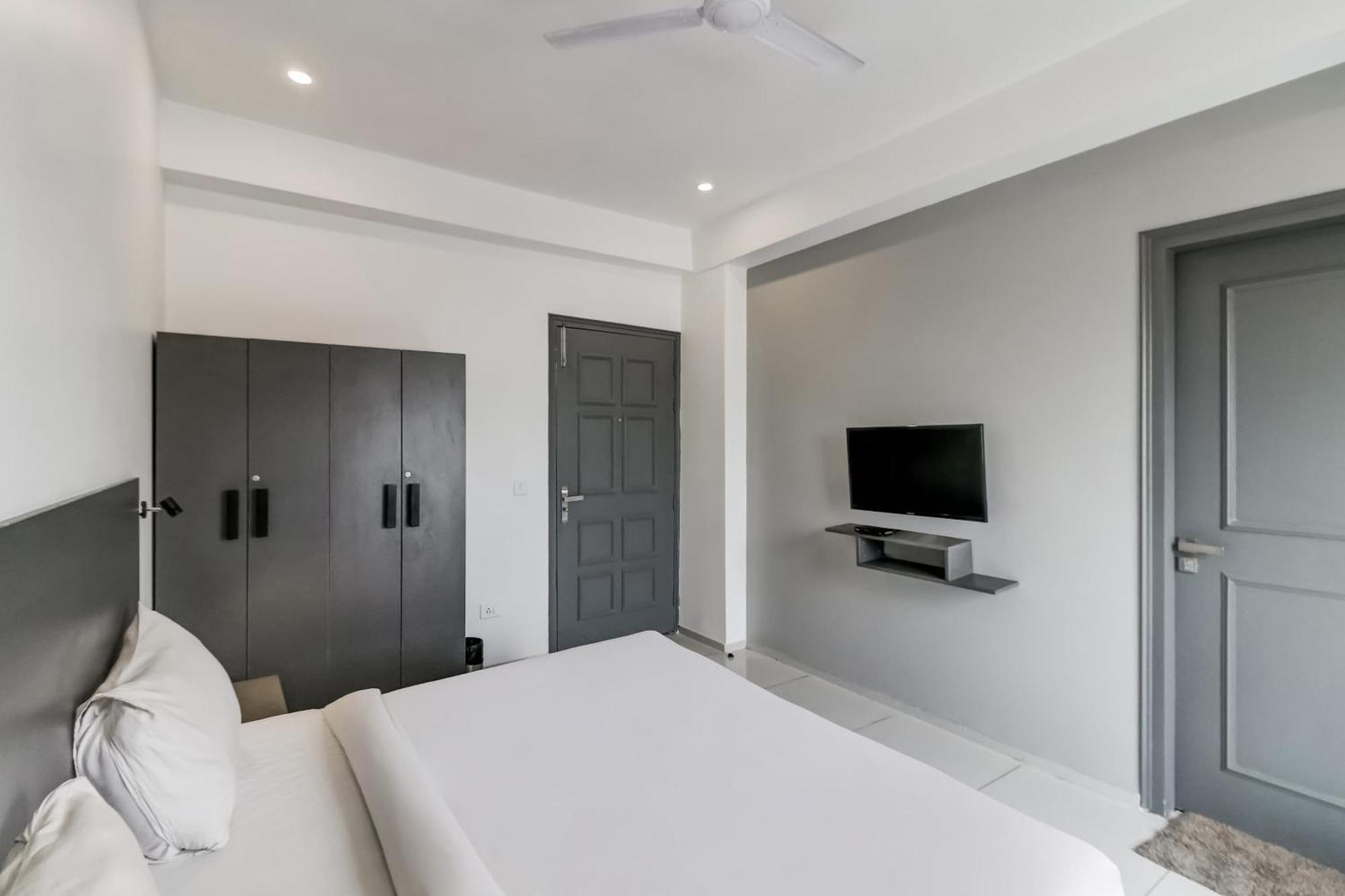 Townhouse South 2 Sector 49 Hotel 4*