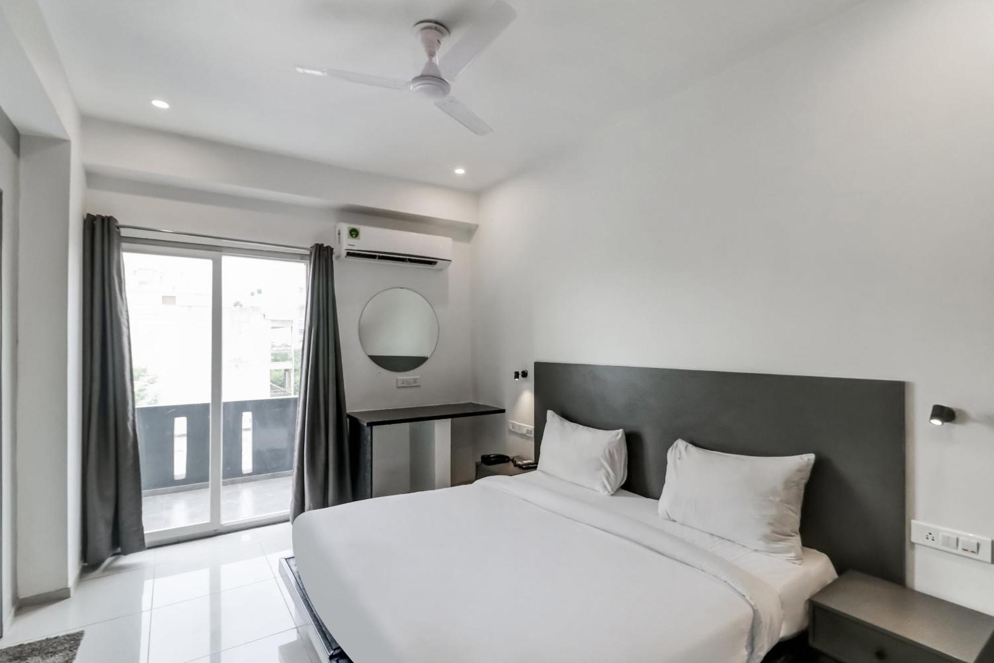 Hotel Townhouse South 2 Sector 49