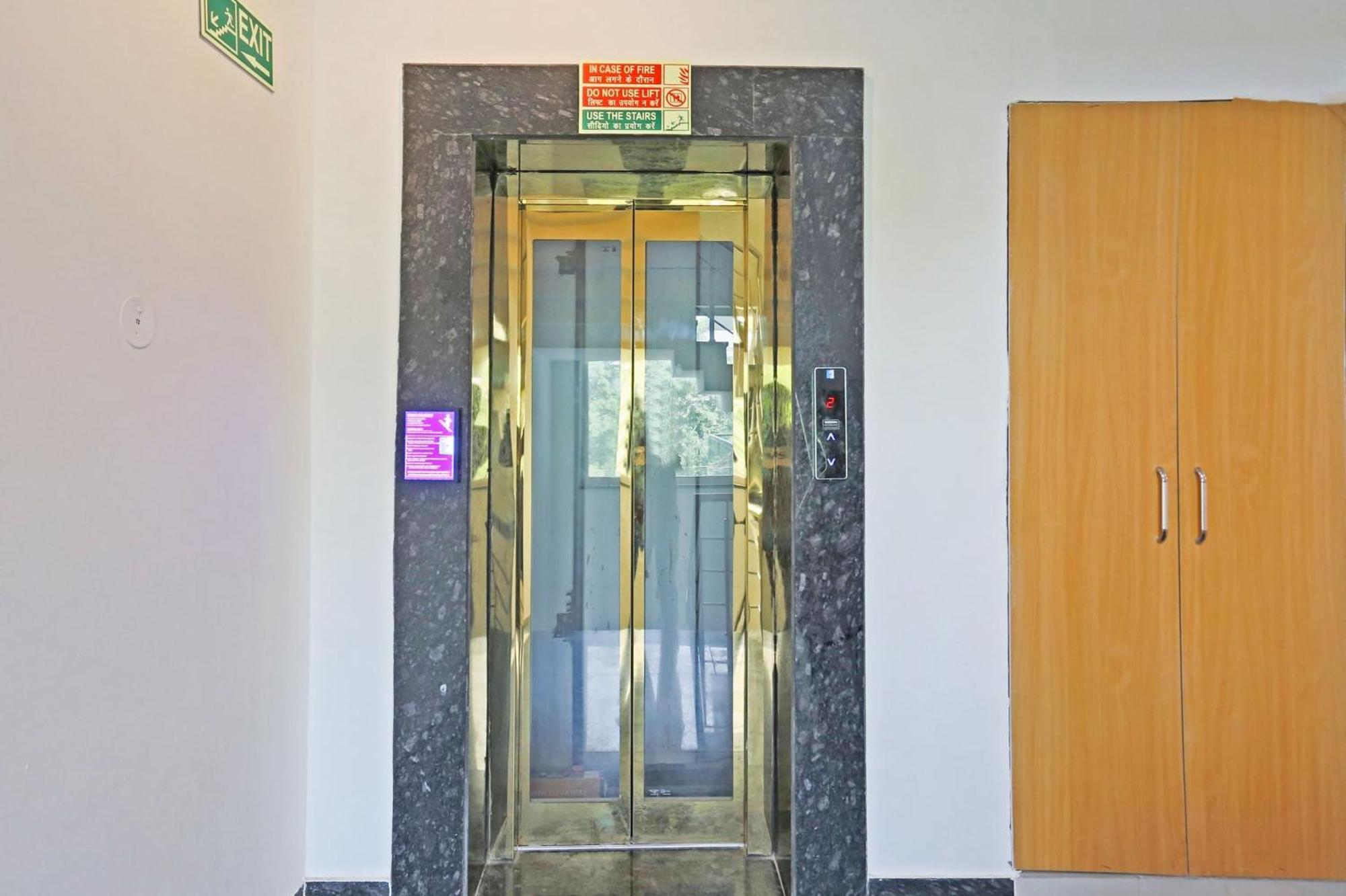 Townhouse Royal Oak Hotel Gurgaon