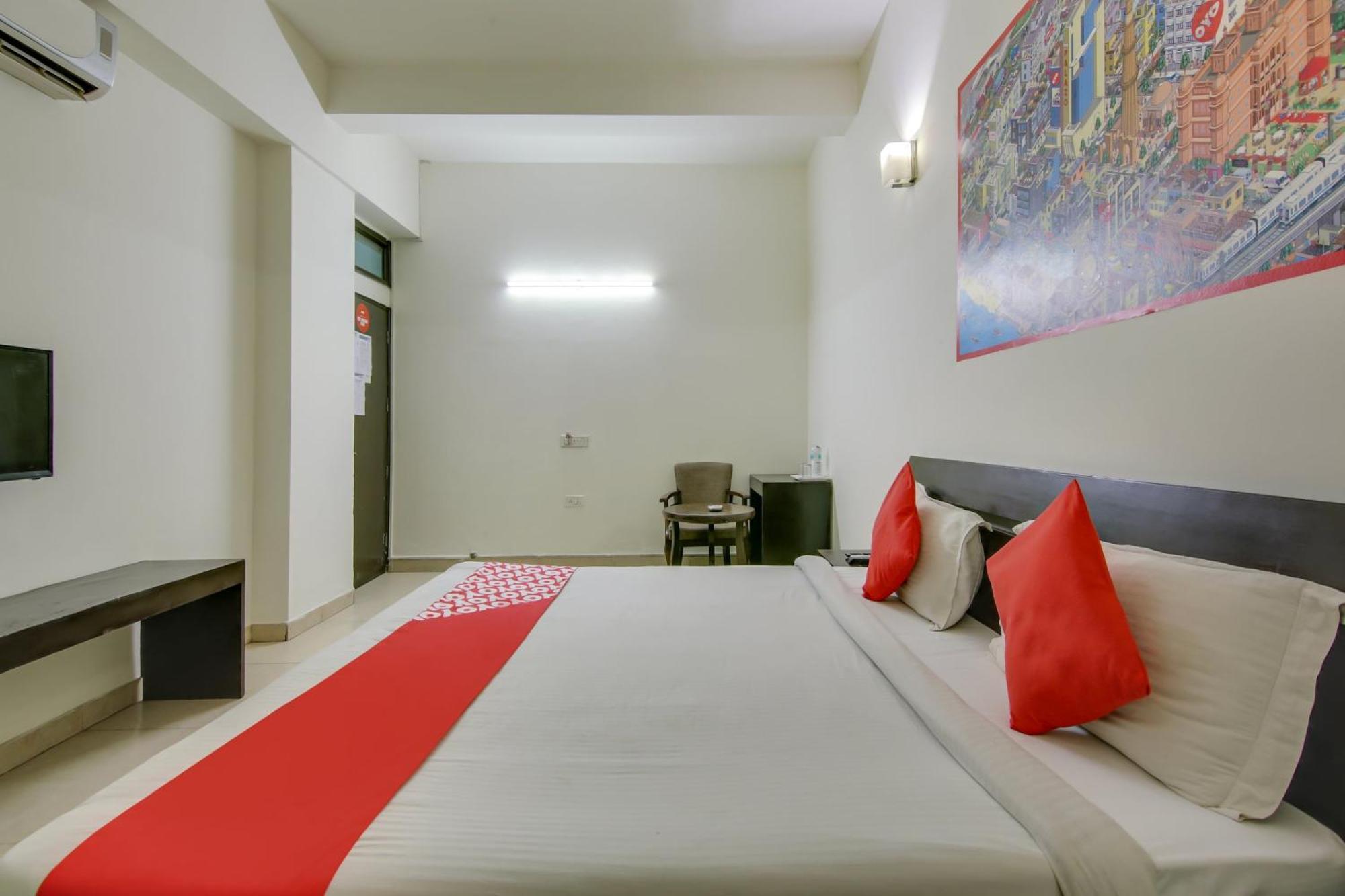 O Dream View Near Omaxe Celebration Mall Hotel 4*