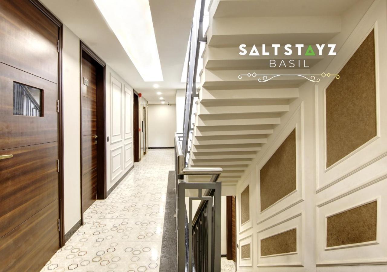 Saltstayz Basil - Near Golf Course Road & Extension Road Hotel 4*
