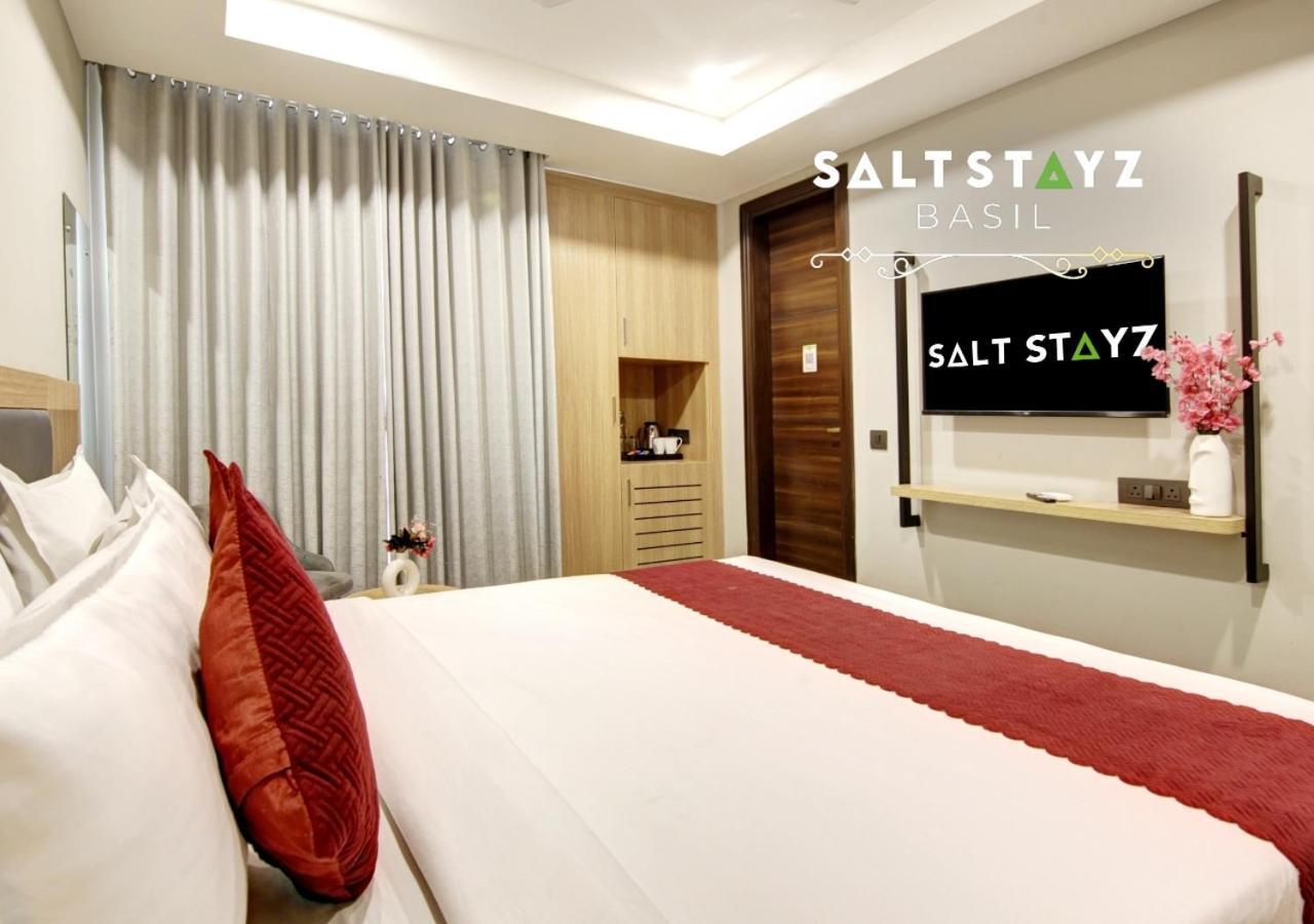 Saltstayz Basil - Near Golf Course Road & Extension Road Hotel