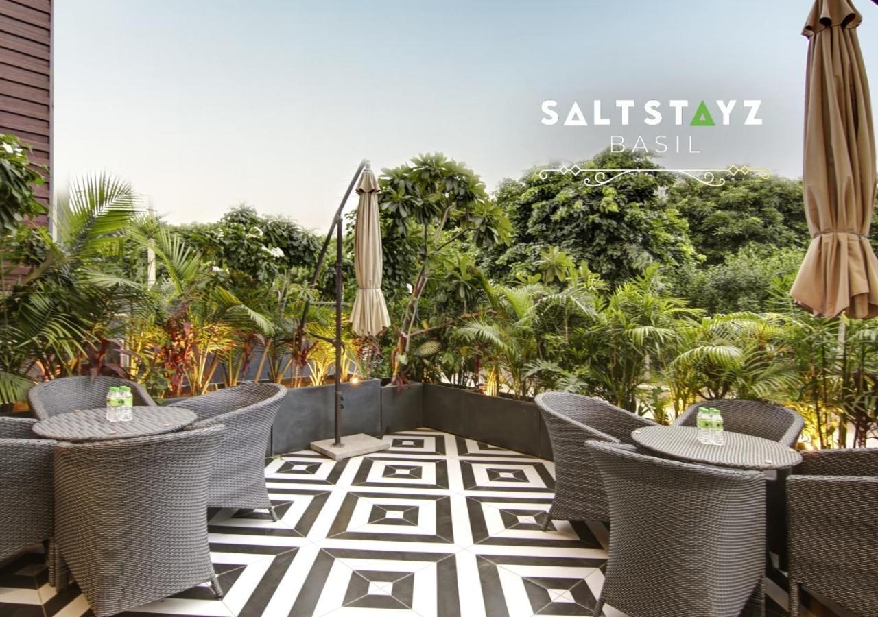 Hotel Saltstayz Basil - Near Golf Course Road & Extension Road 4*