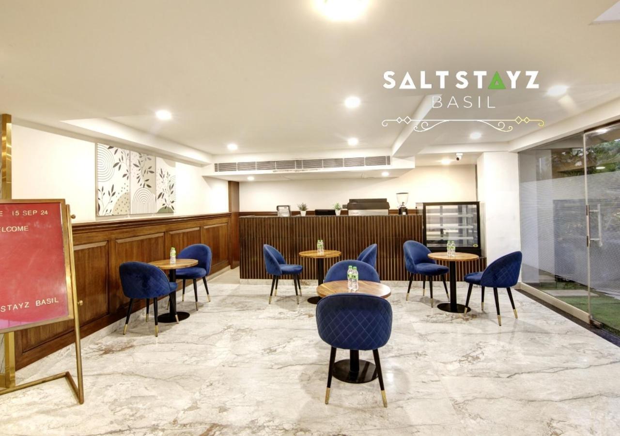 Saltstayz Basil - Near Golf Course Road & Extension Road Hotel 4*
