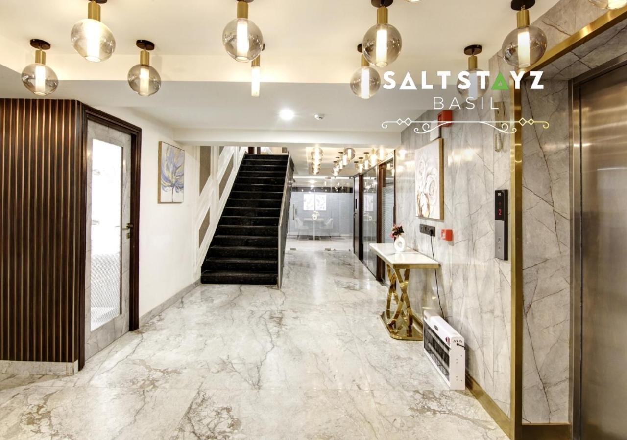 Saltstayz Basil - Near Golf Course Road & Extension Road Hotel 4*