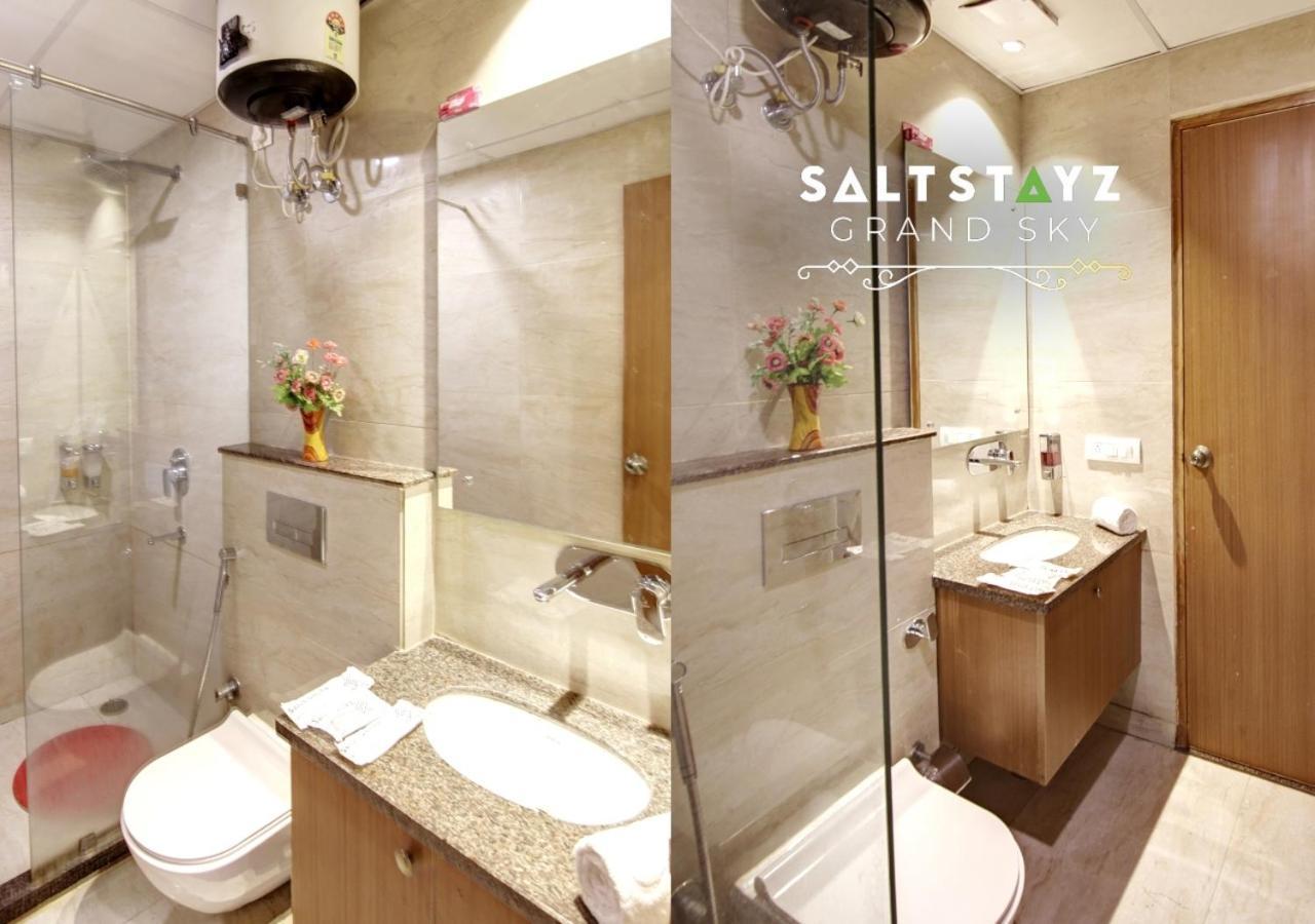 Saltstayz Select - Unitech Cyber Park