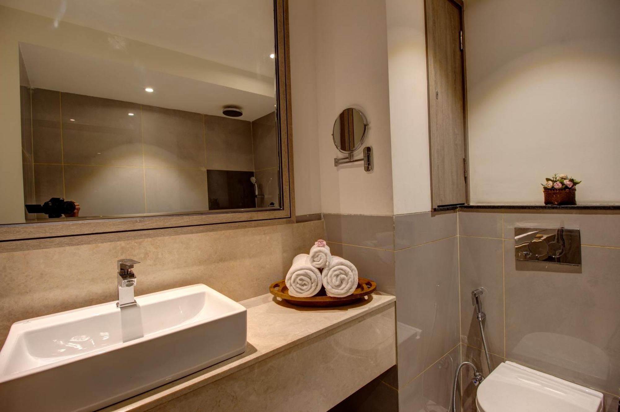 Rhythm Gurugram & Suites, Sohna Road