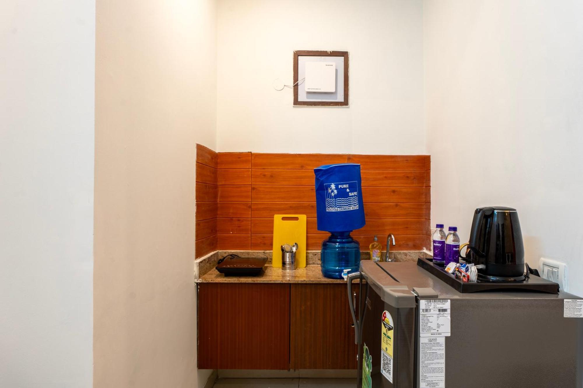 Serviced Near Medanta Hospital Medicity By The Lodgers Apartment