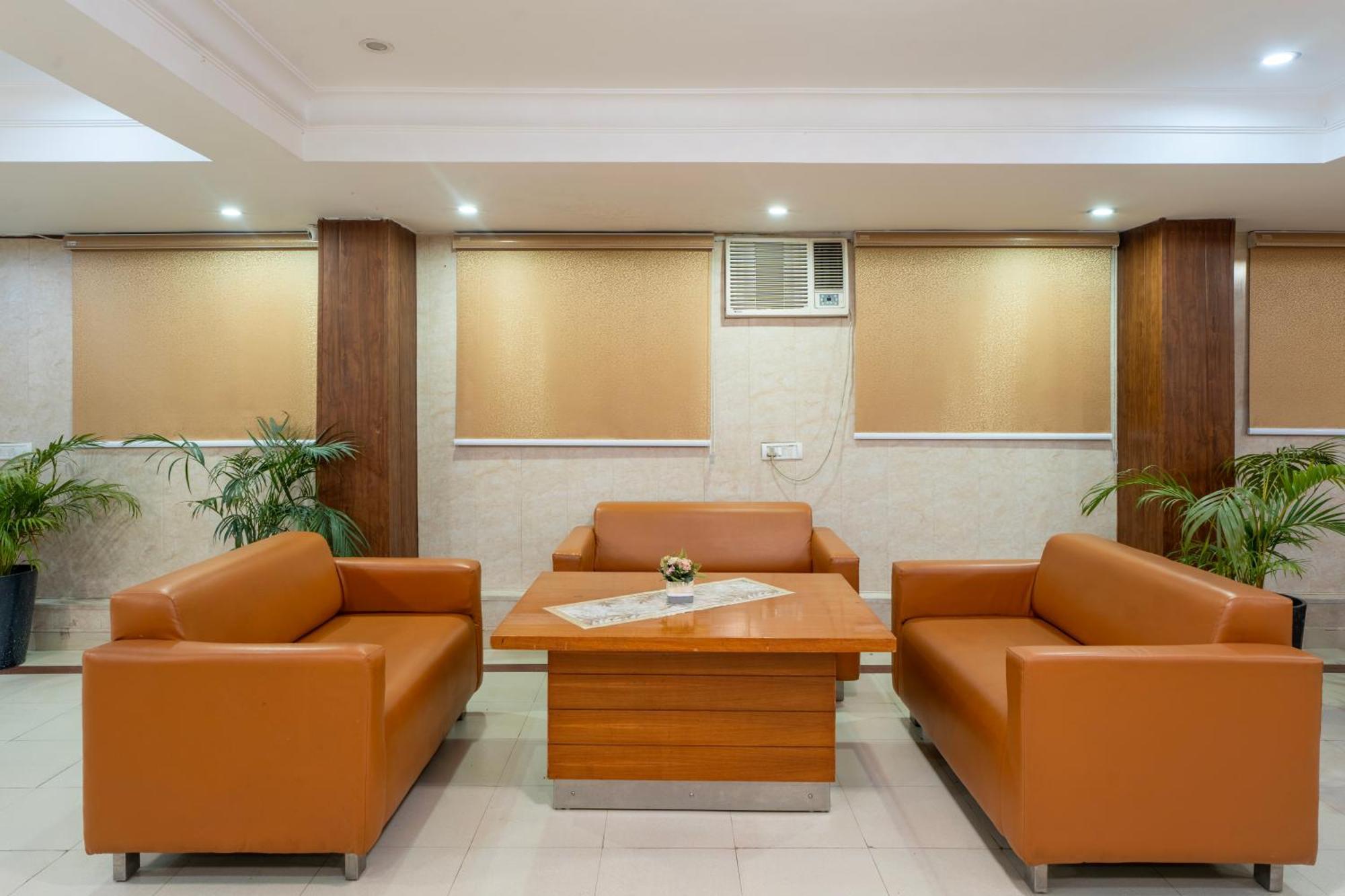 The Lodgers & Banquet Sector 38 Medicity 3* Gurgaon