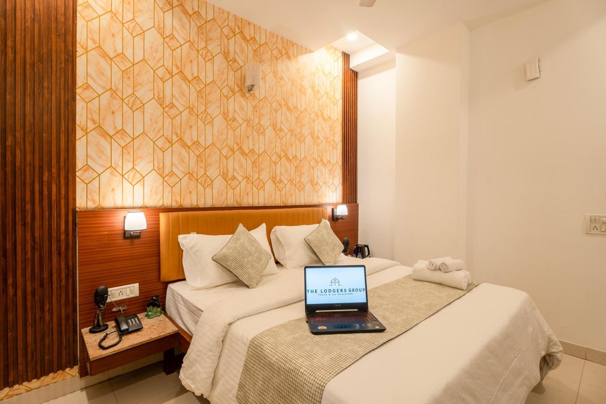 The Lodgers & Banquet Sector 38 Medicity Hotel Gurgaon