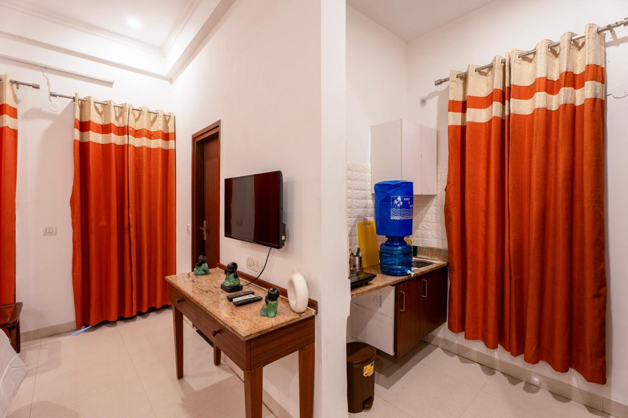 Serviced Near Medanta Hospital Medicity By The Lodgers *